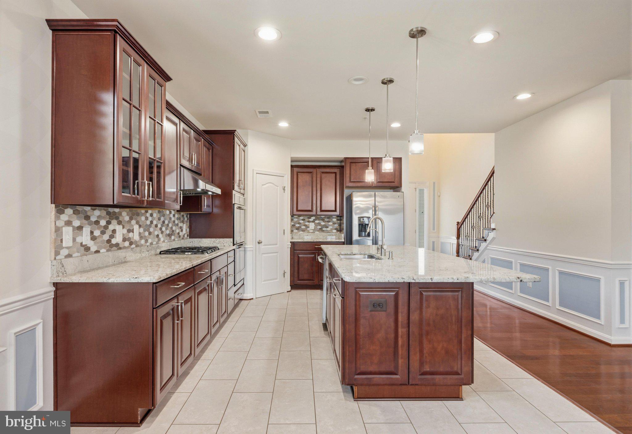 7976 MERIDIAN DRIVE
