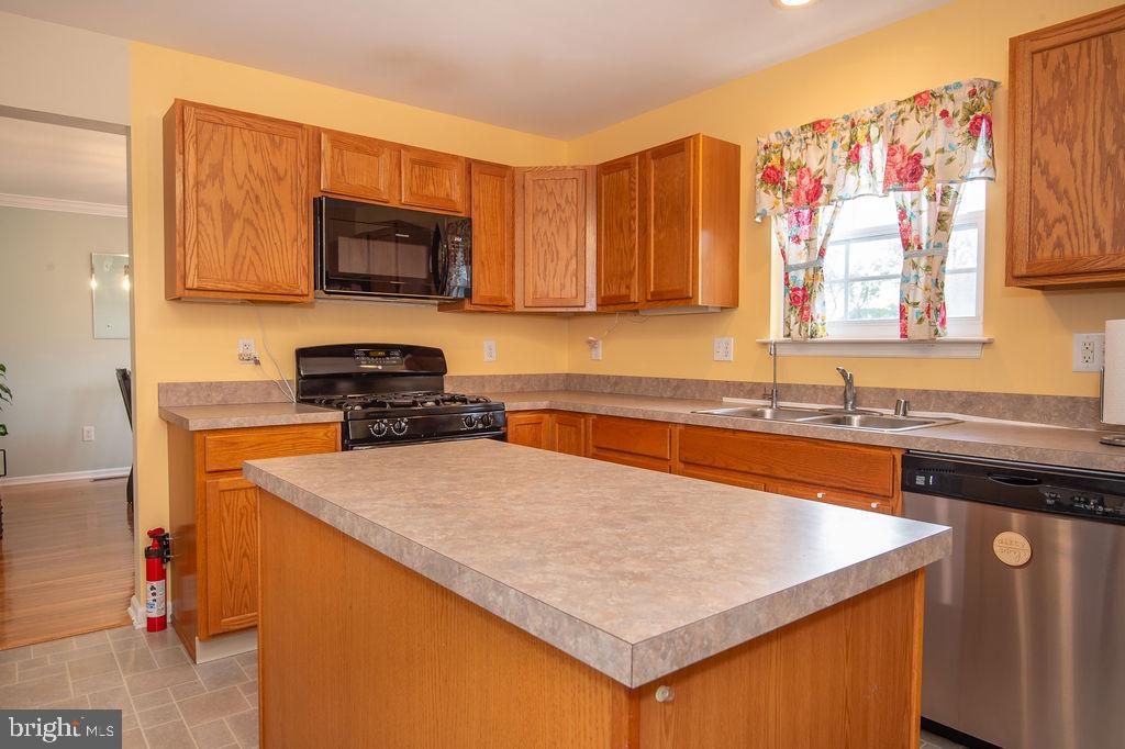 127 AMALFI DRIVE