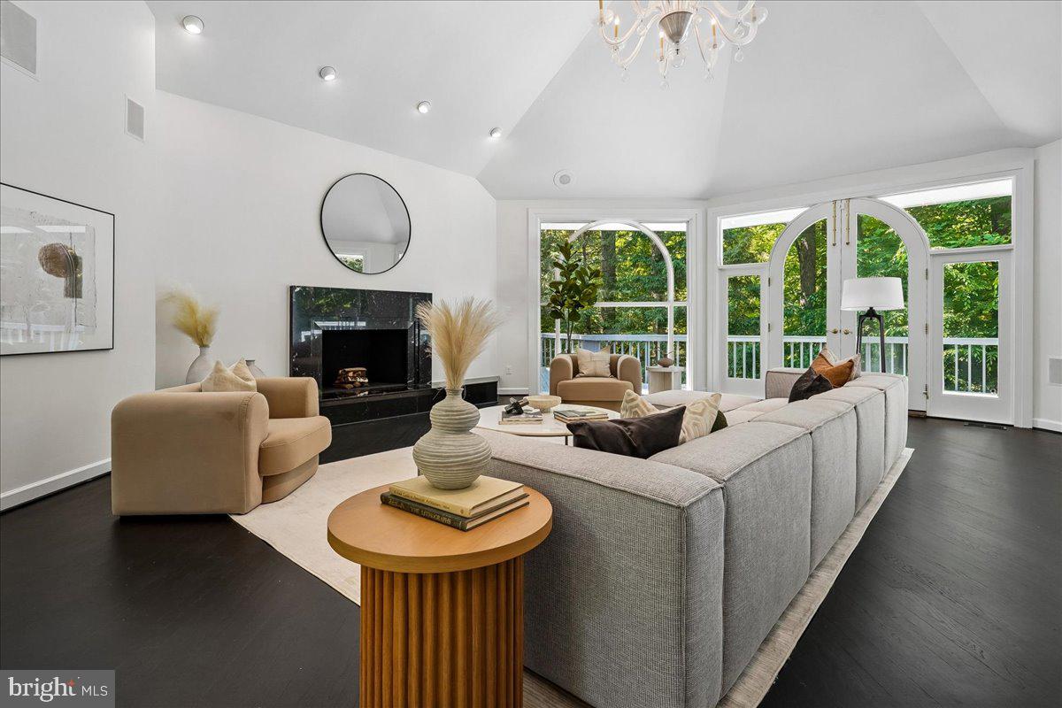 CONGRESSIONAL FOREST - Residential
