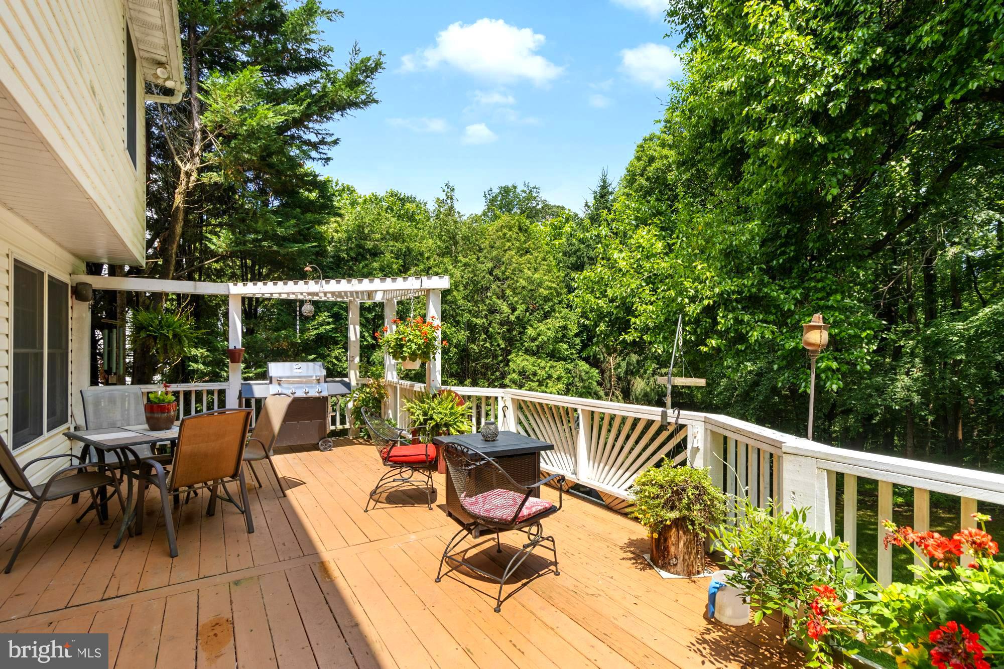 SADDLE RIDGE - Residential