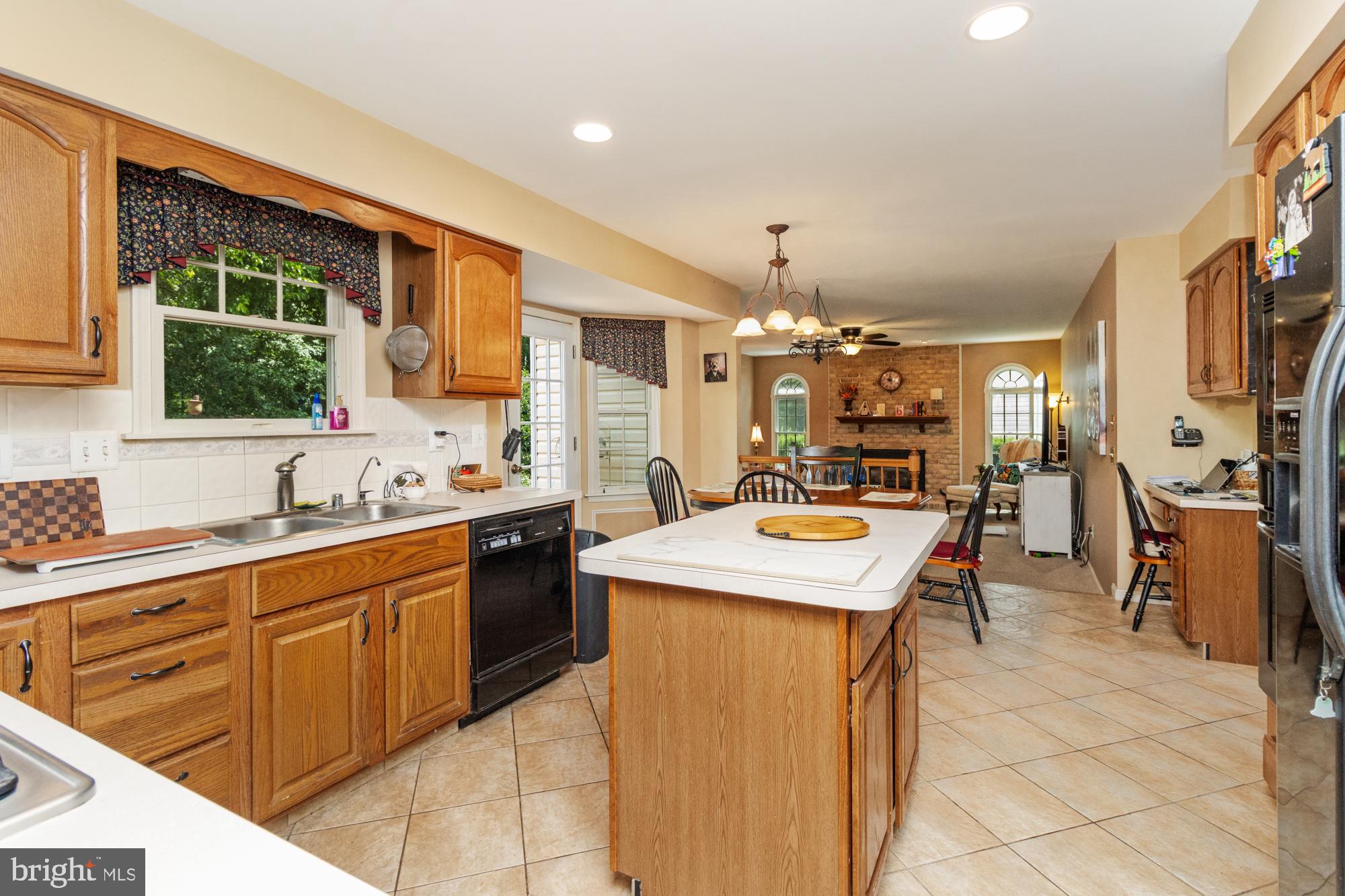 SADDLE RIDGE - Residential