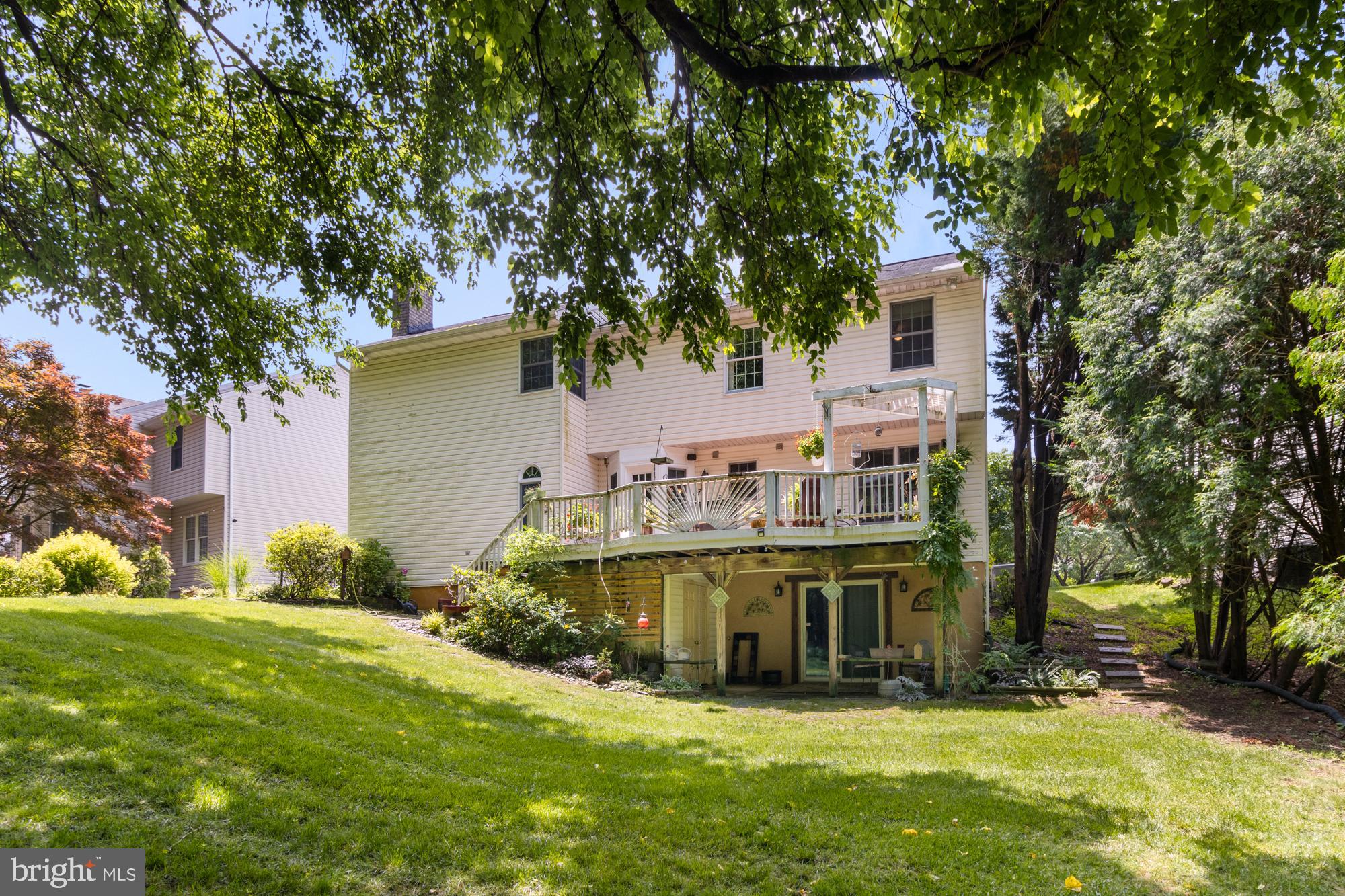 SADDLE RIDGE - Residential