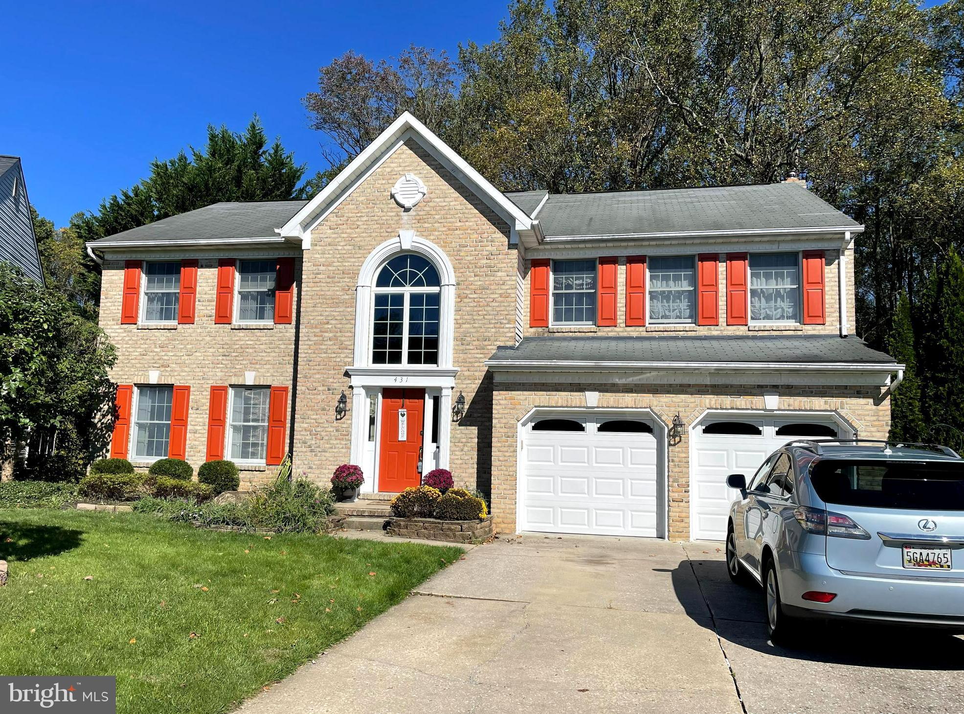 SADDLE RIDGE - Residential