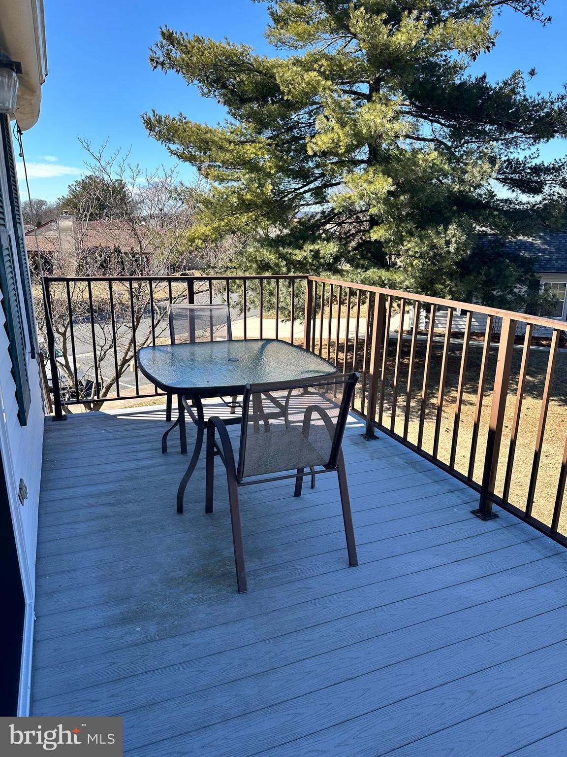 CRESTWOOD VILLAGE - Residential Lease