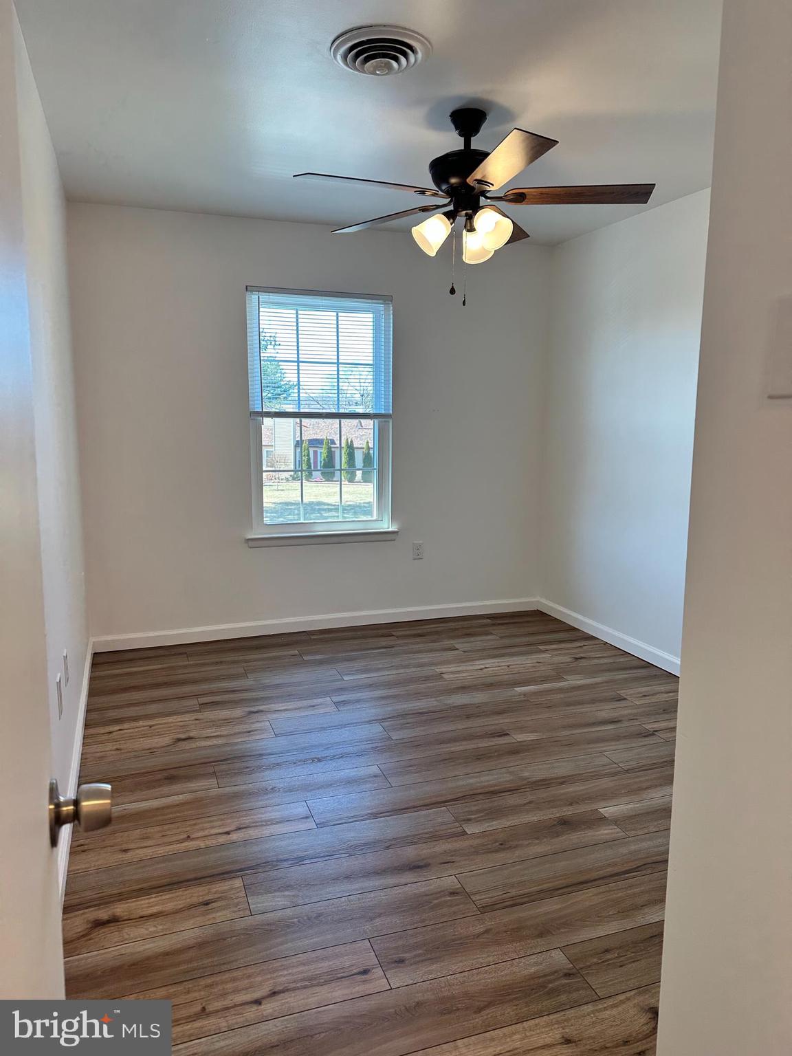 CRESTWOOD VILLAGE - Residential Lease