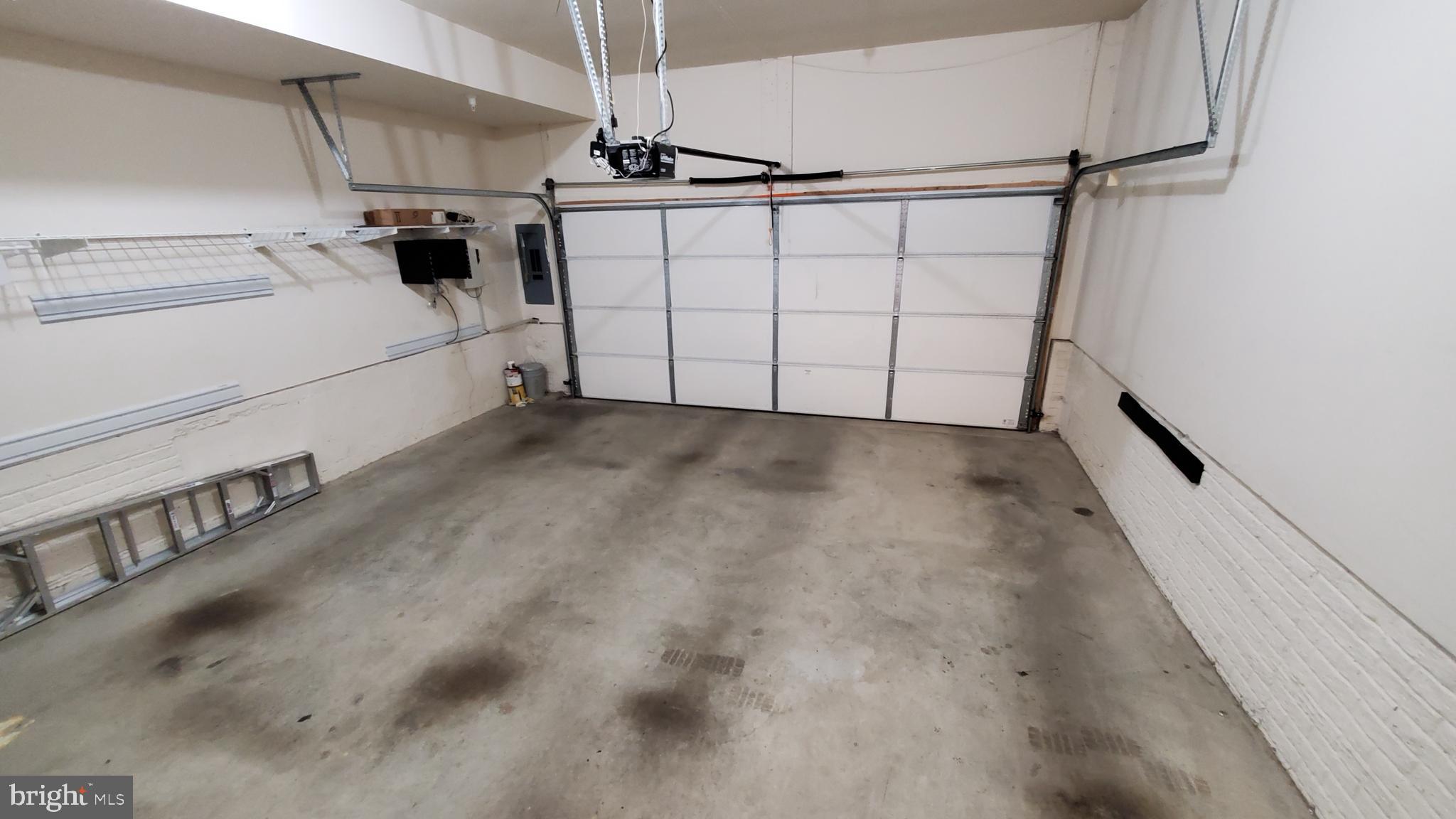 HIDDEN CREEK - Residential Lease