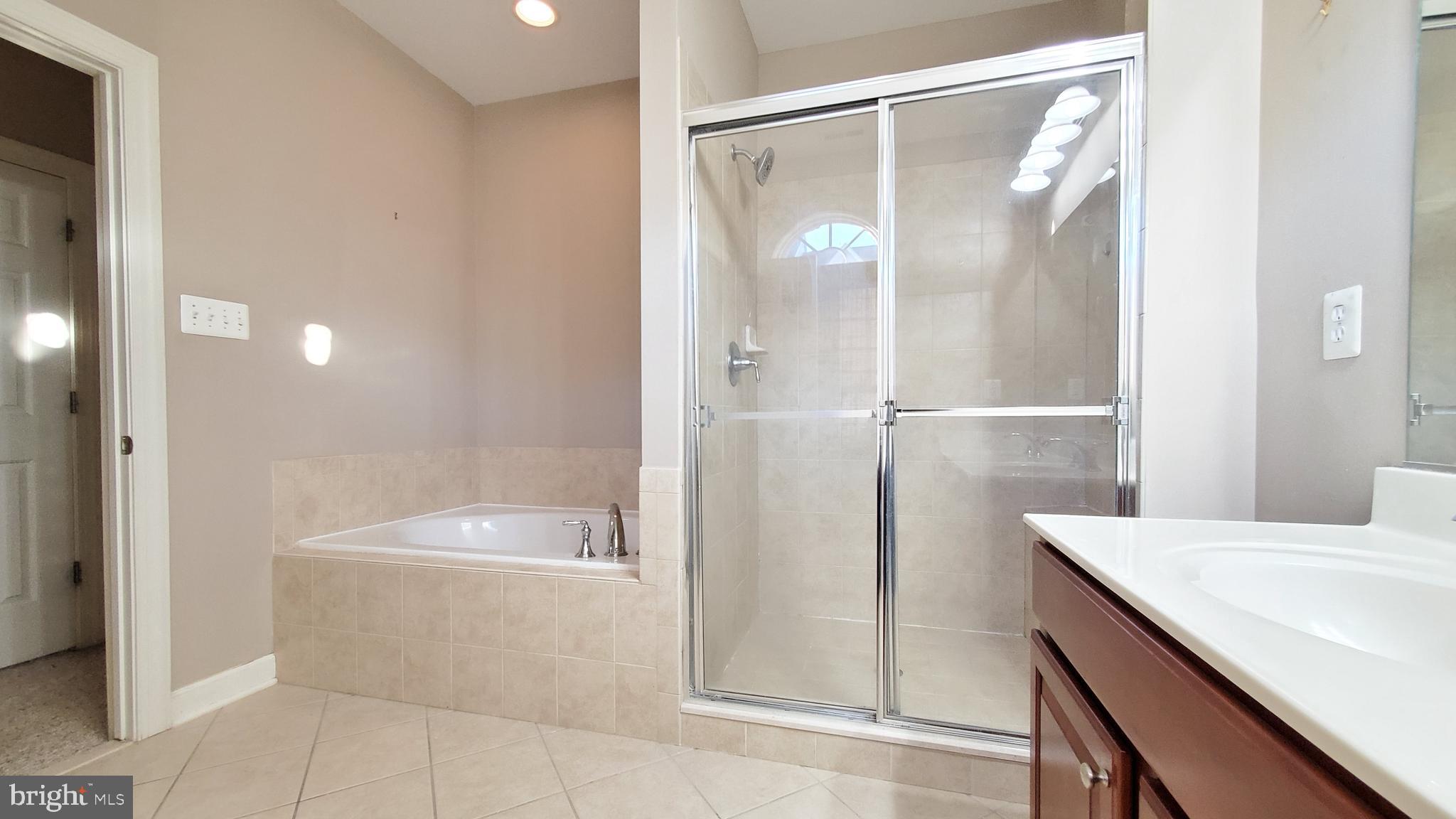 HIDDEN CREEK - Residential Lease