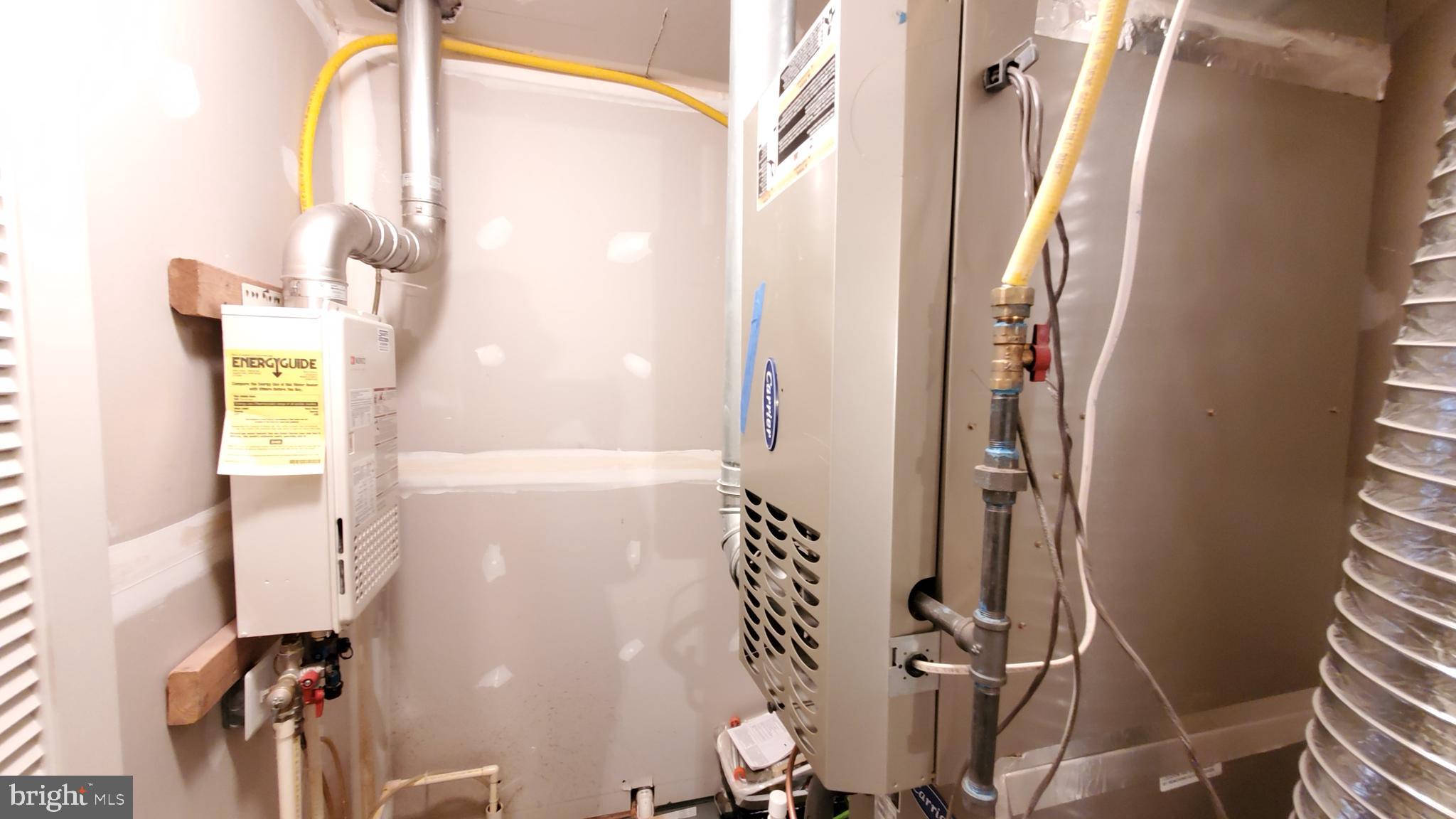 HIDDEN CREEK - Residential Lease