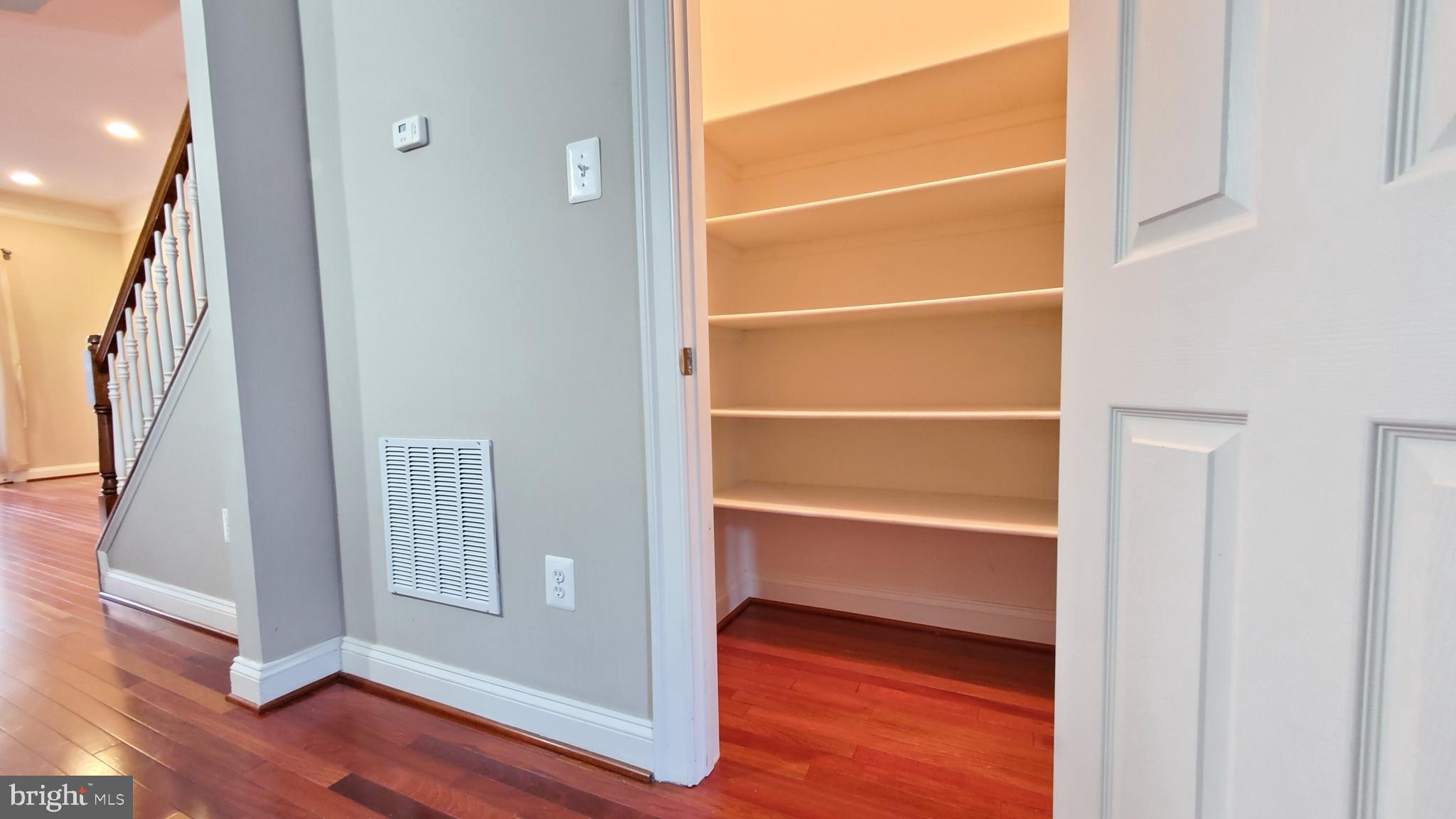 HIDDEN CREEK - Residential Lease