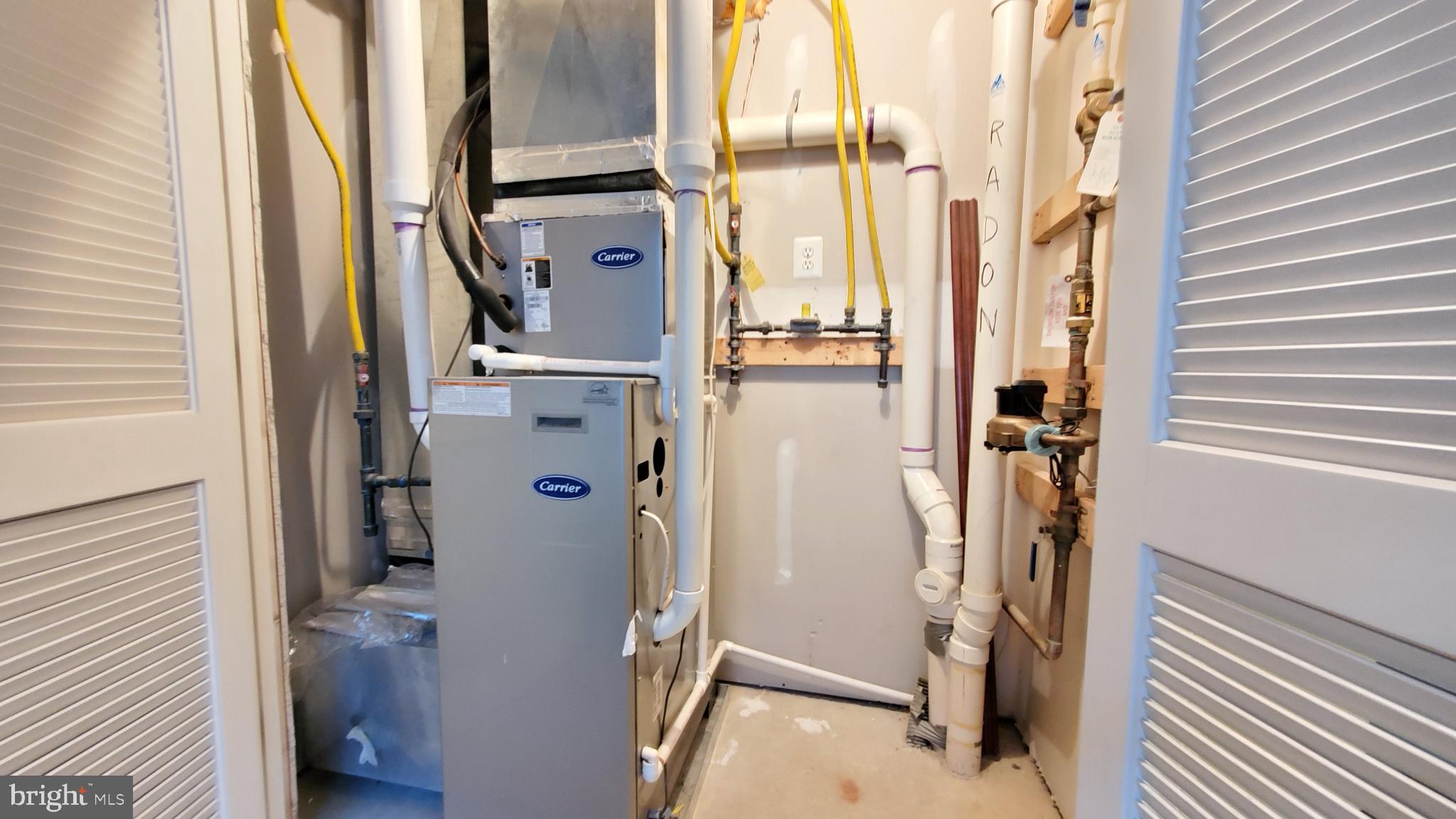 HIDDEN CREEK - Residential Lease