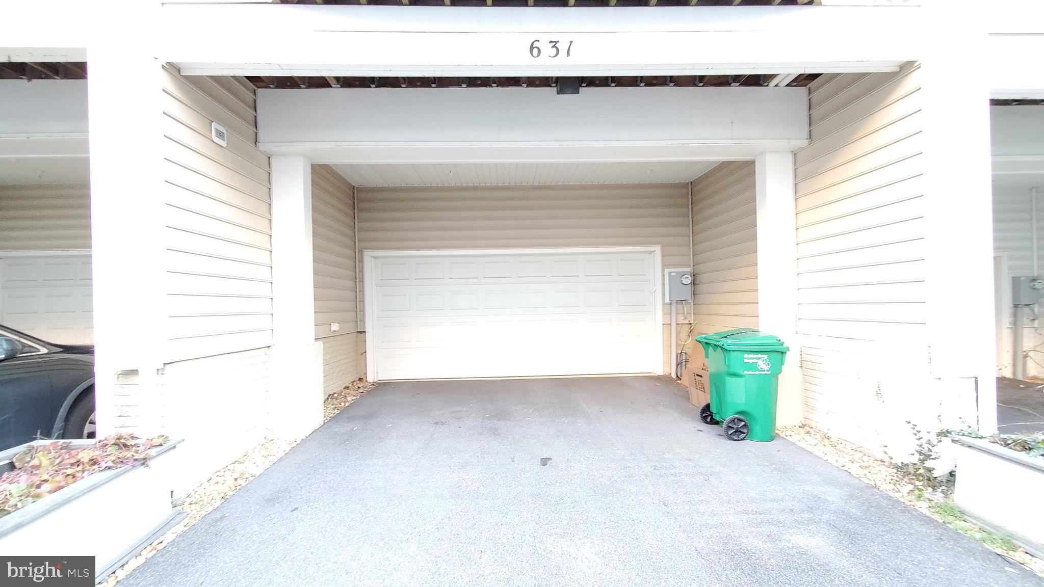 HIDDEN CREEK - Residential Lease