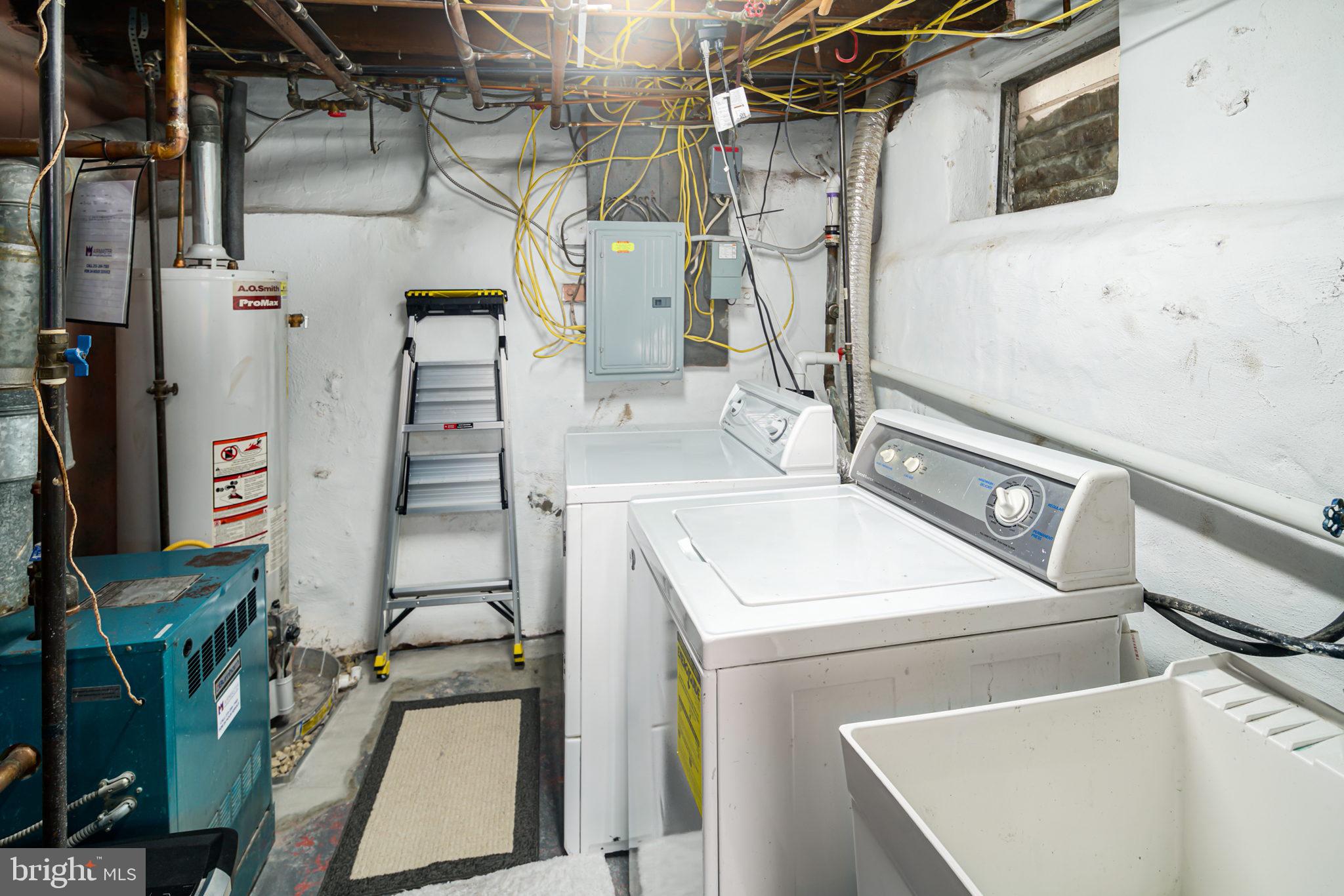 GIRARD ESTATES - Residential