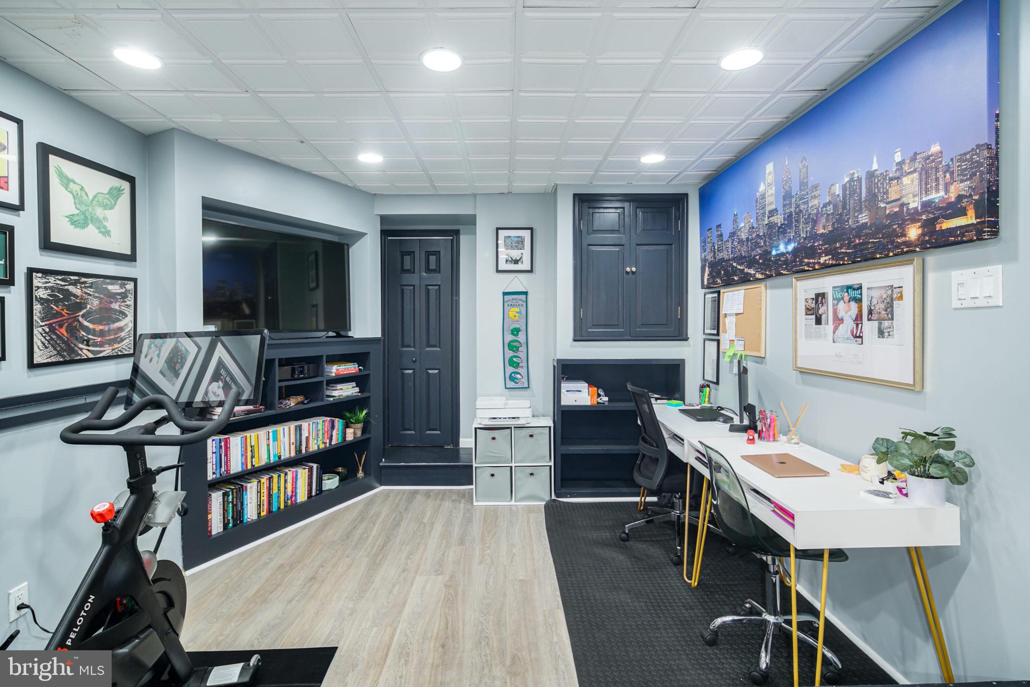 GIRARD ESTATES - Residential