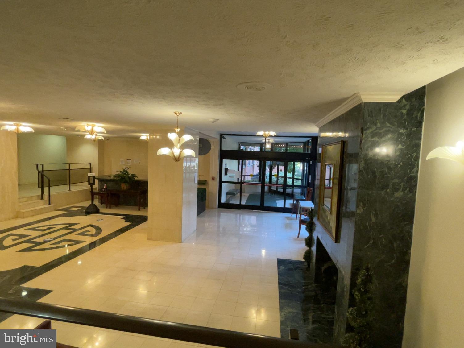 RIVER PLACE - Residential