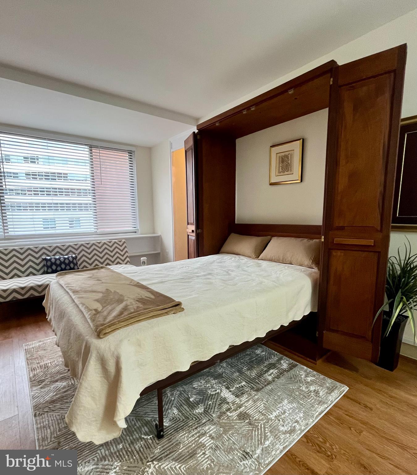 RIVER PLACE - Residential