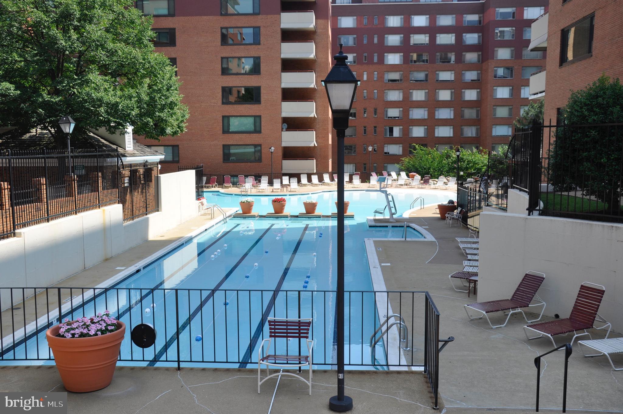 RIVER PLACE - Residential
