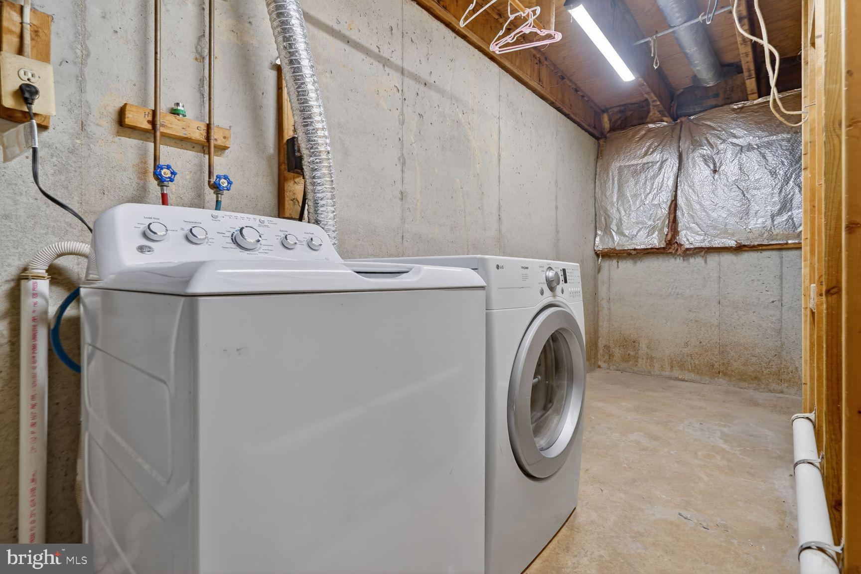 HALLOWELL - Residential