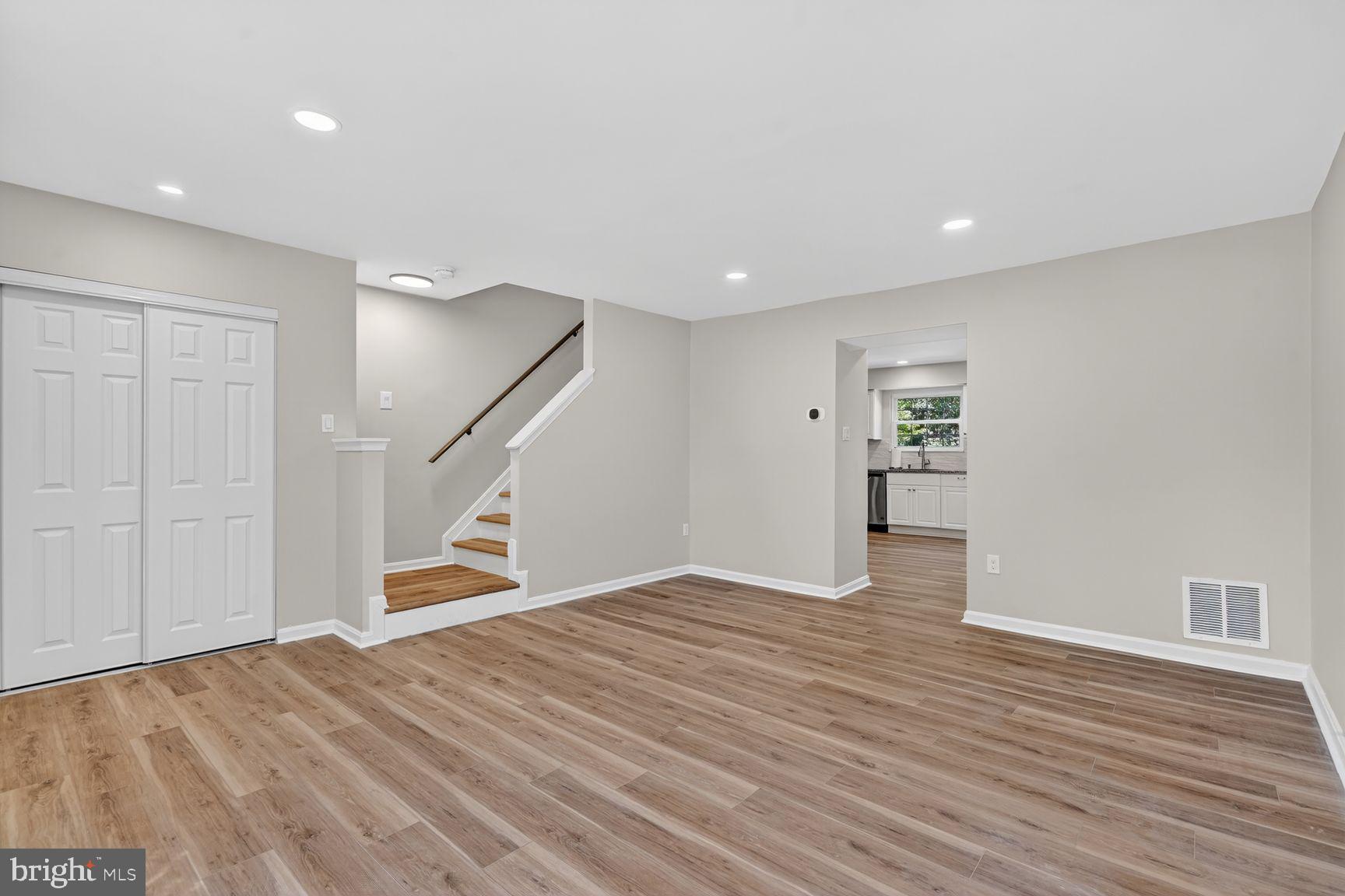 HALLOWELL - Residential