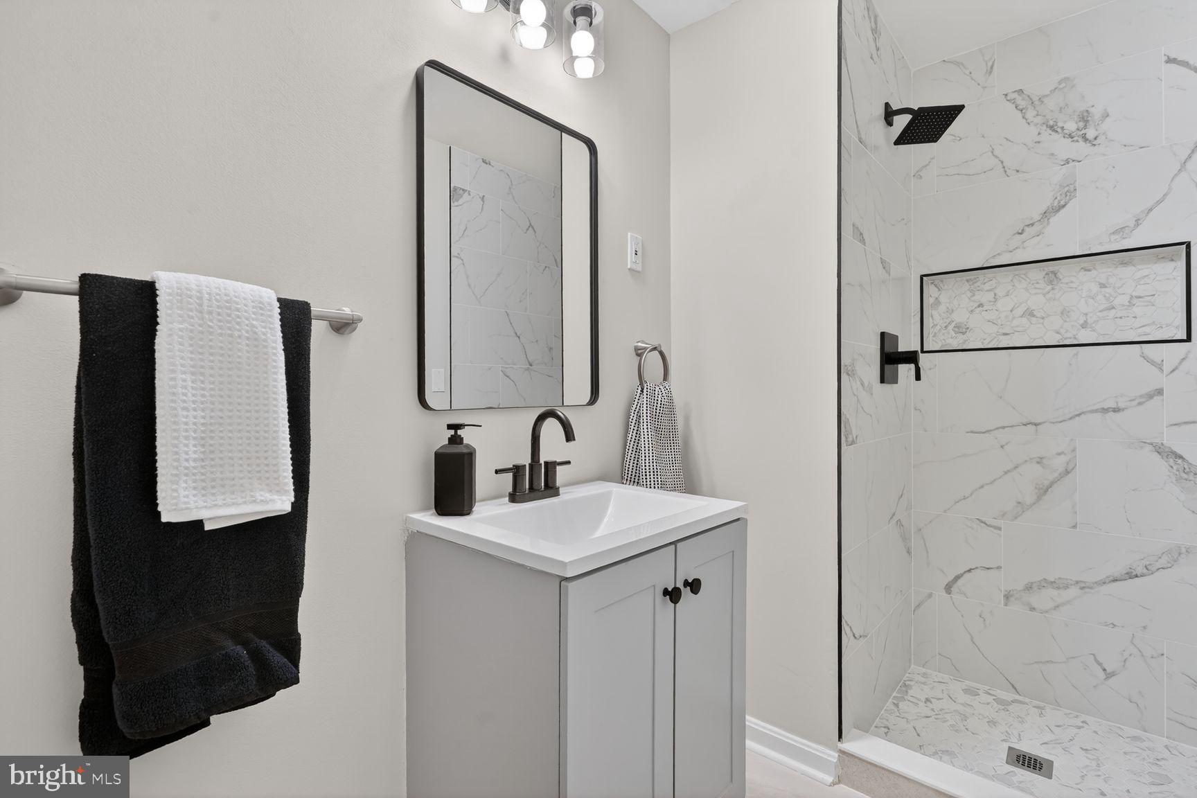 HALLOWELL - Residential