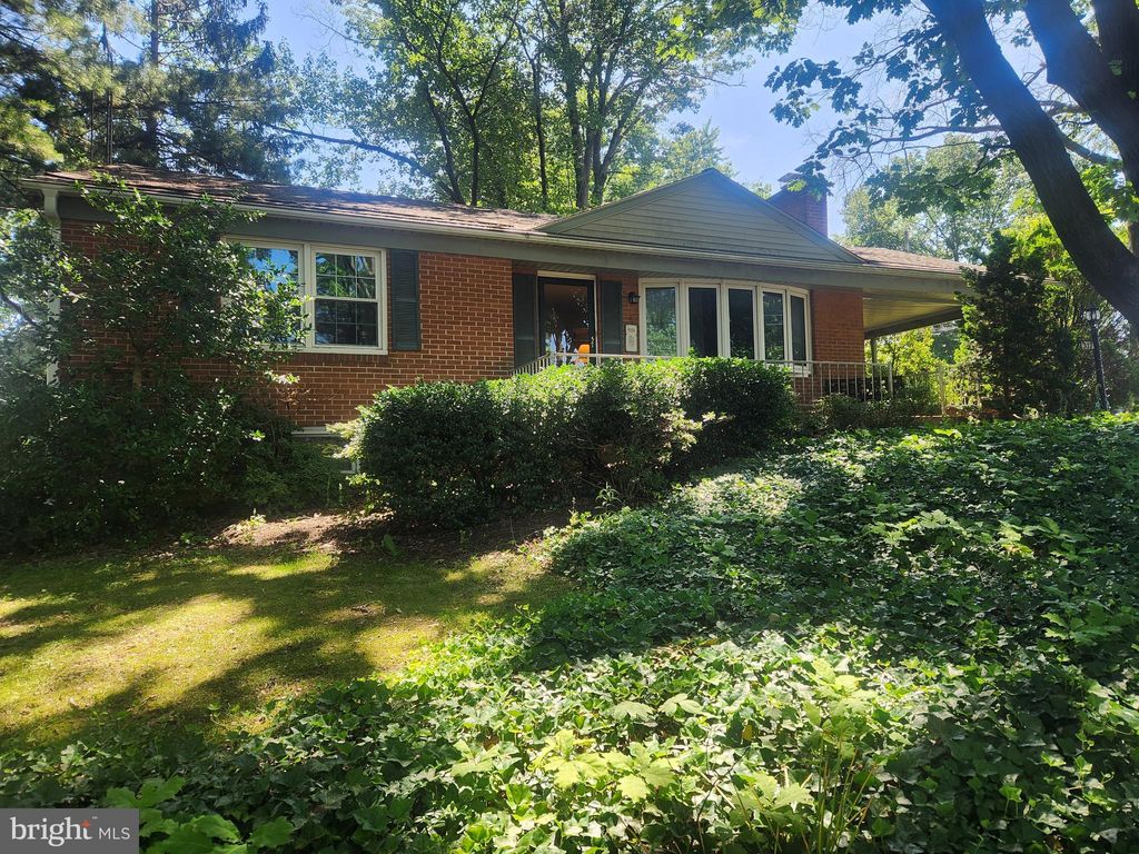 Photo of 317 S 10th Street, AKRON, PA 17501 (MLS # PALA2072530)