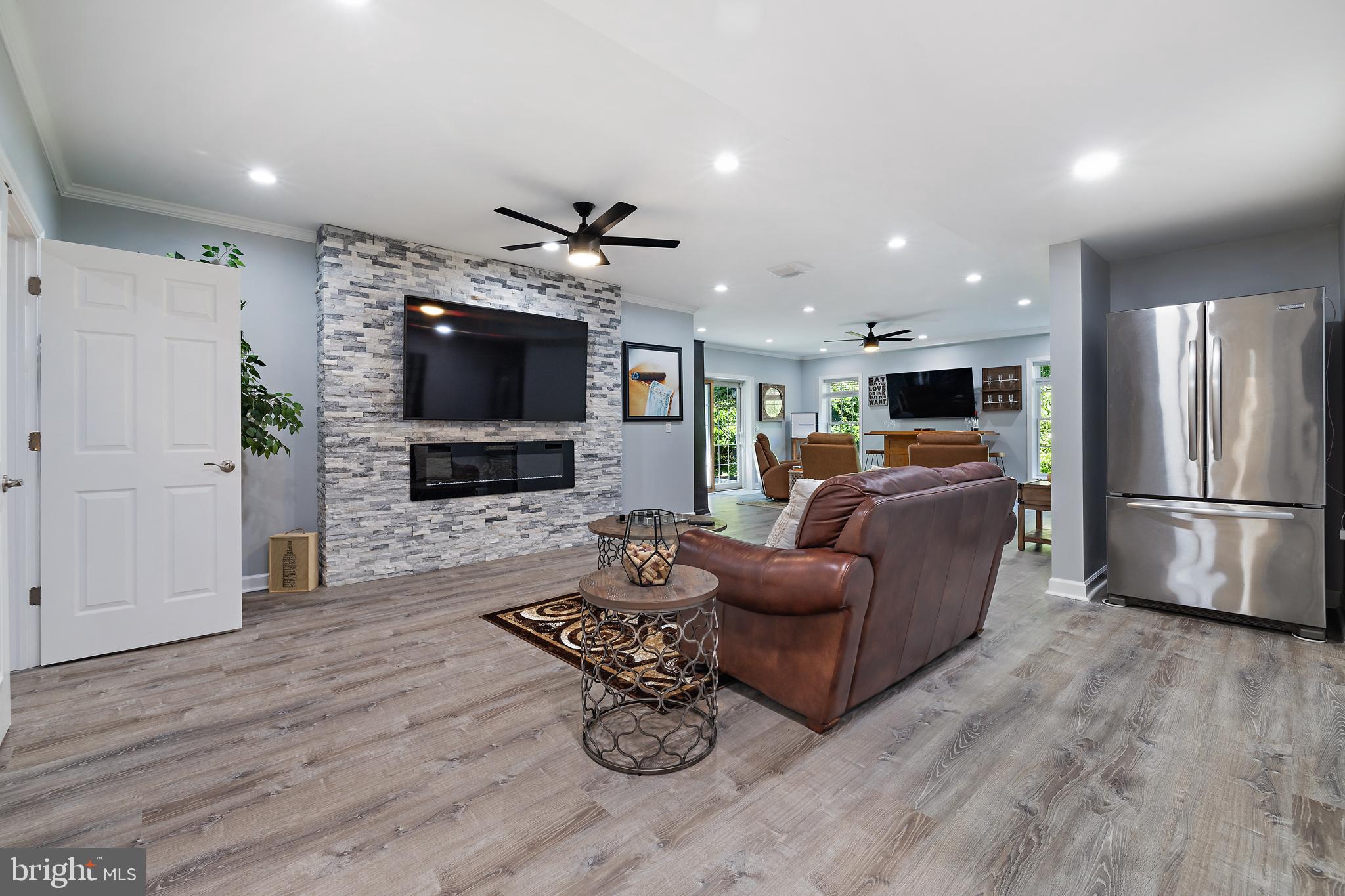 SHORE ACRES - Residential