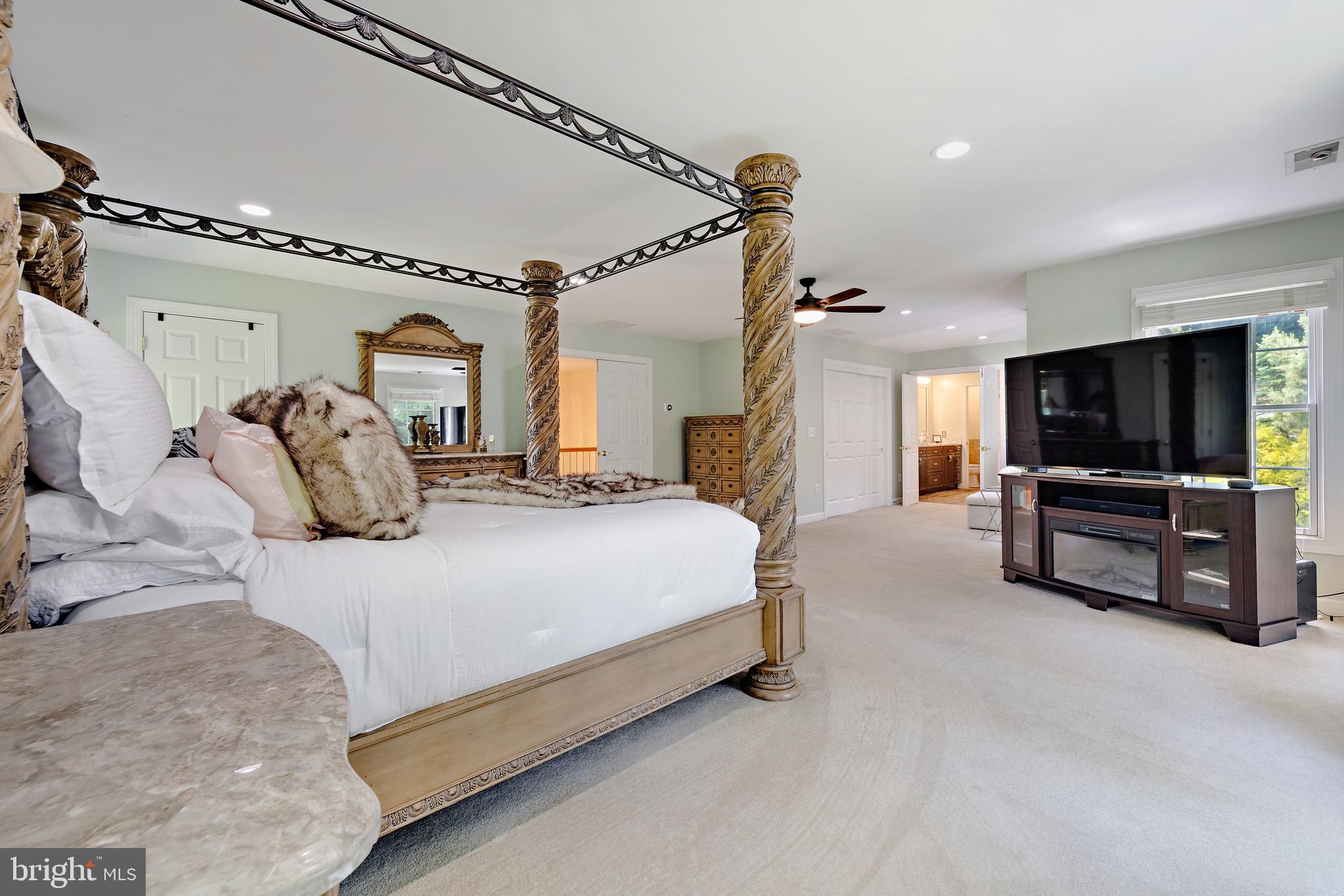 SHORE ACRES - Residential