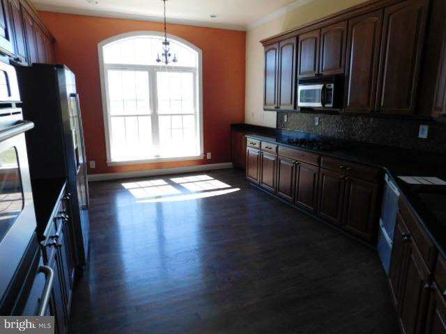 ROSE HILL MEADOWS - Residential