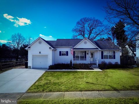 1215 MARKHAM LANE PASADENA MD 21122