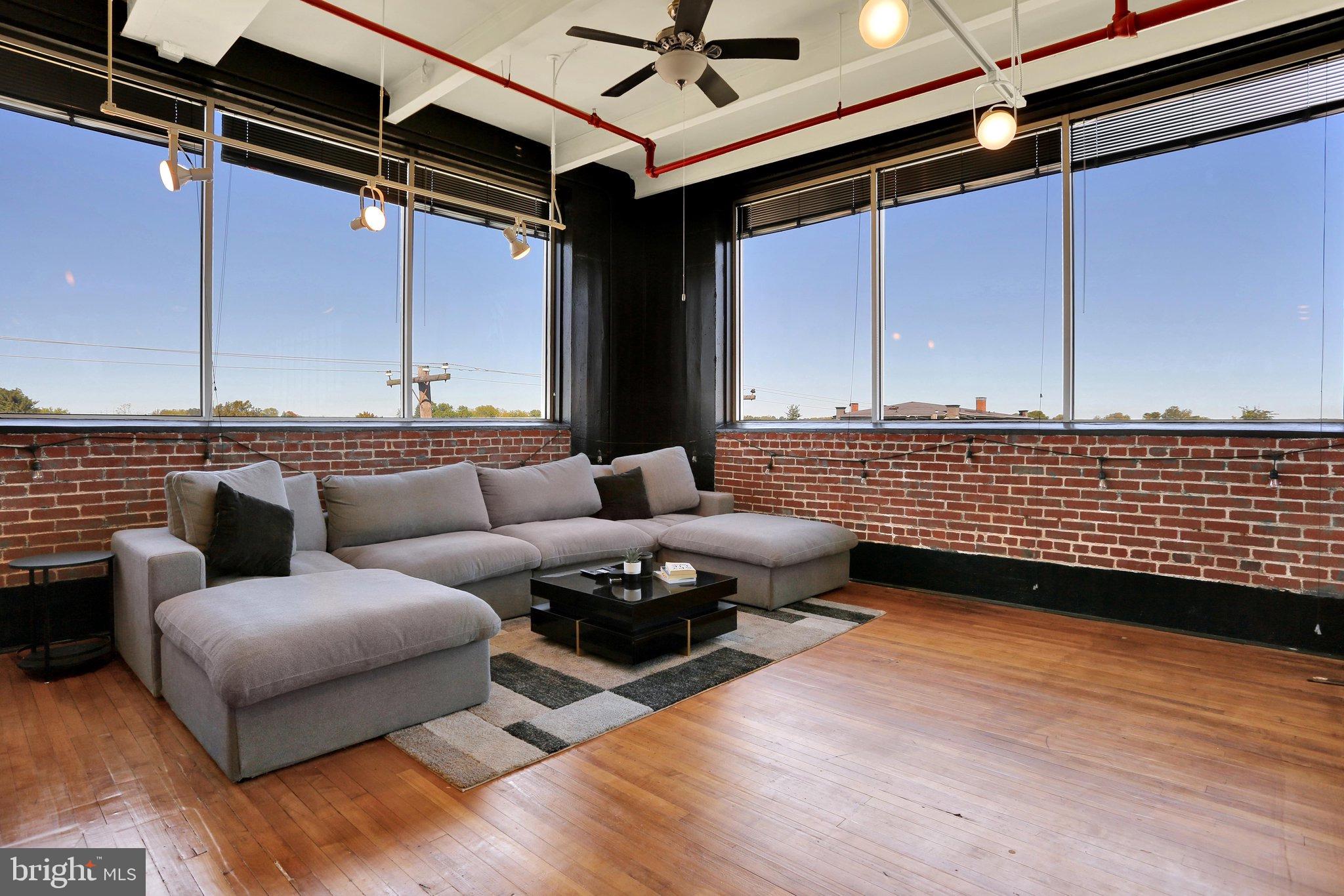 31 S STERLEY STREET 400