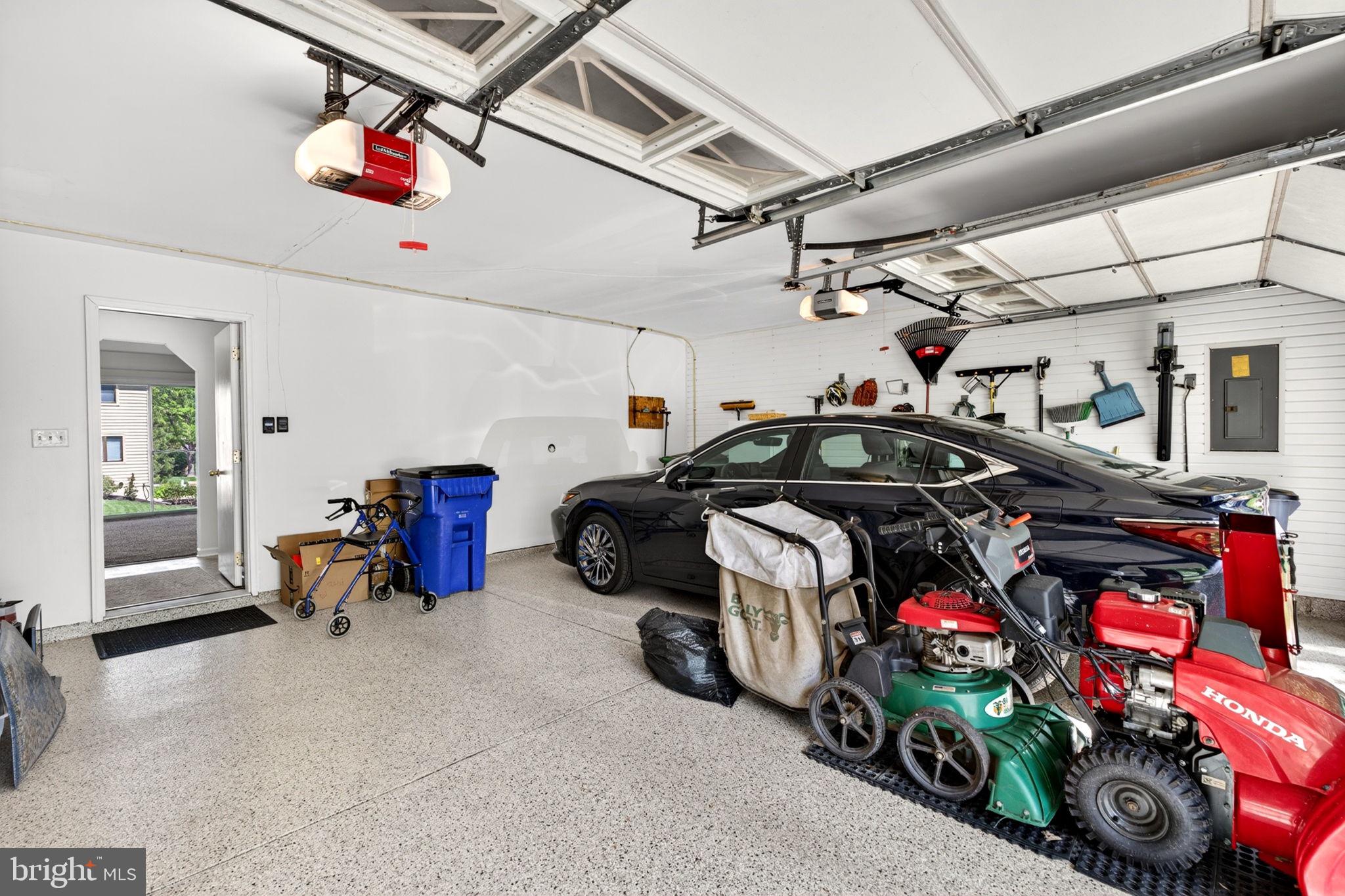 VILLAGE OF HICKORY RIDGE - Residential