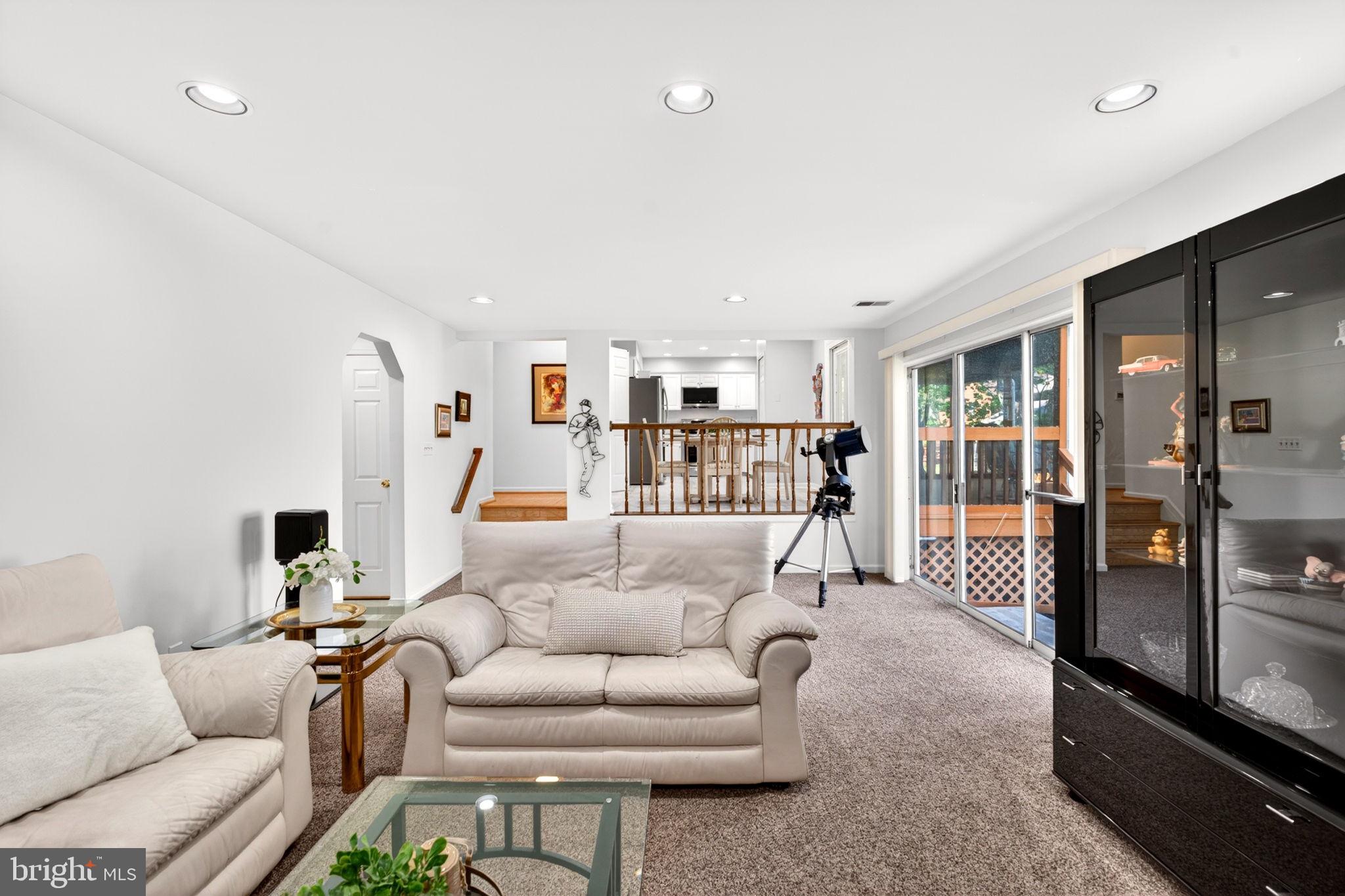 VILLAGE OF HICKORY RIDGE - Residential