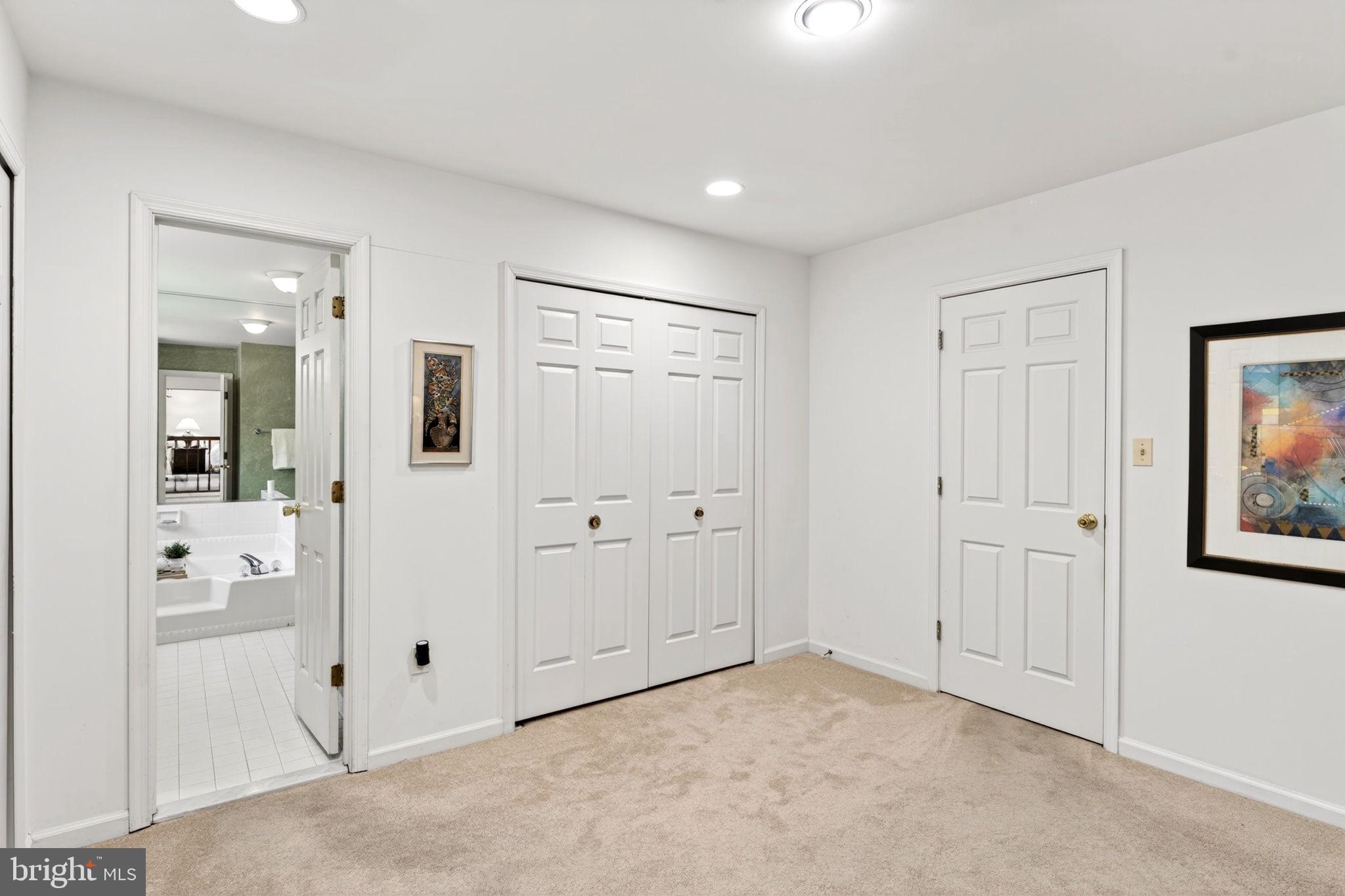 VILLAGE OF HICKORY RIDGE - Residential