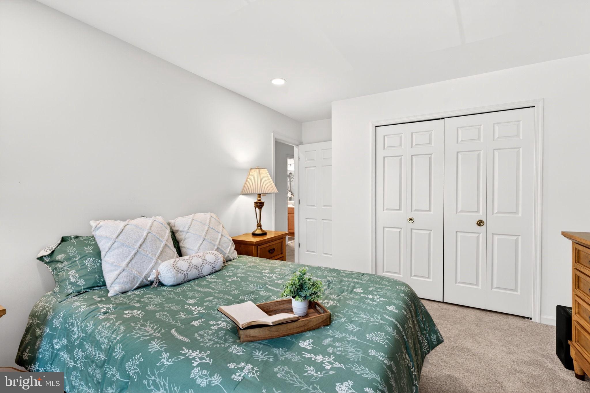 VILLAGE OF HICKORY RIDGE - Residential