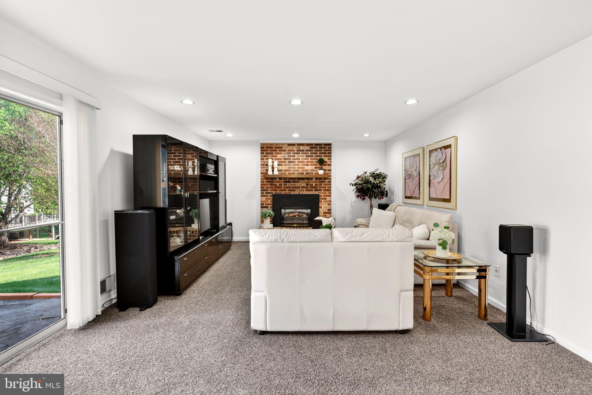 VILLAGE OF HICKORY RIDGE - Residential