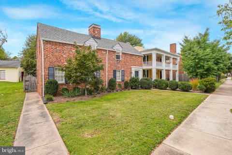 Homes For Rent - 708 Kenmore Avenue<br/> FREDERICKSBURG, VA 22401