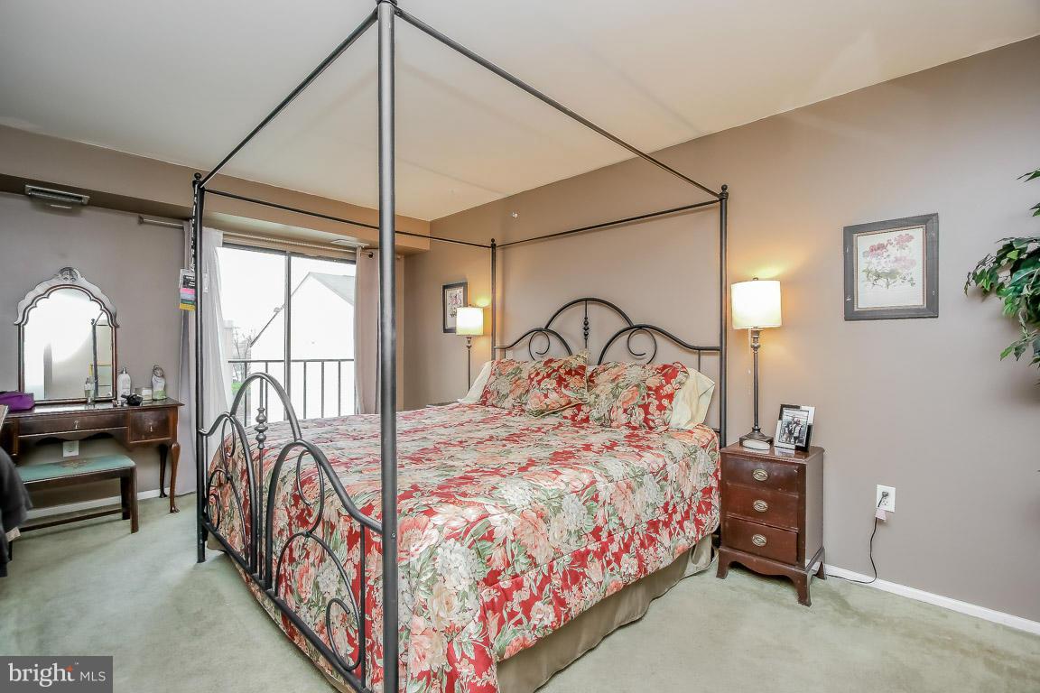 RIVA COMMONS - Residential