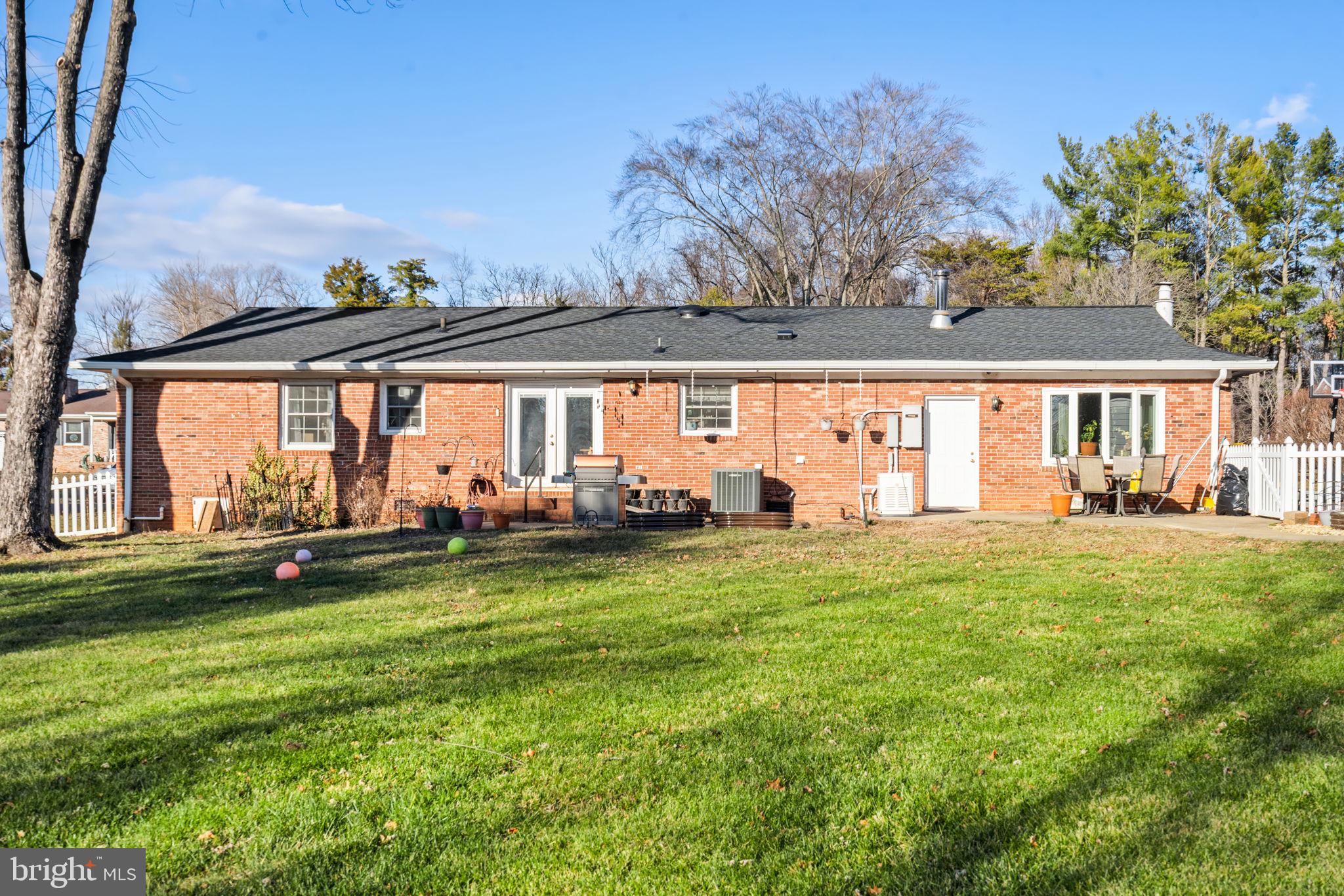 FAIRVIEW ACRES - Residential