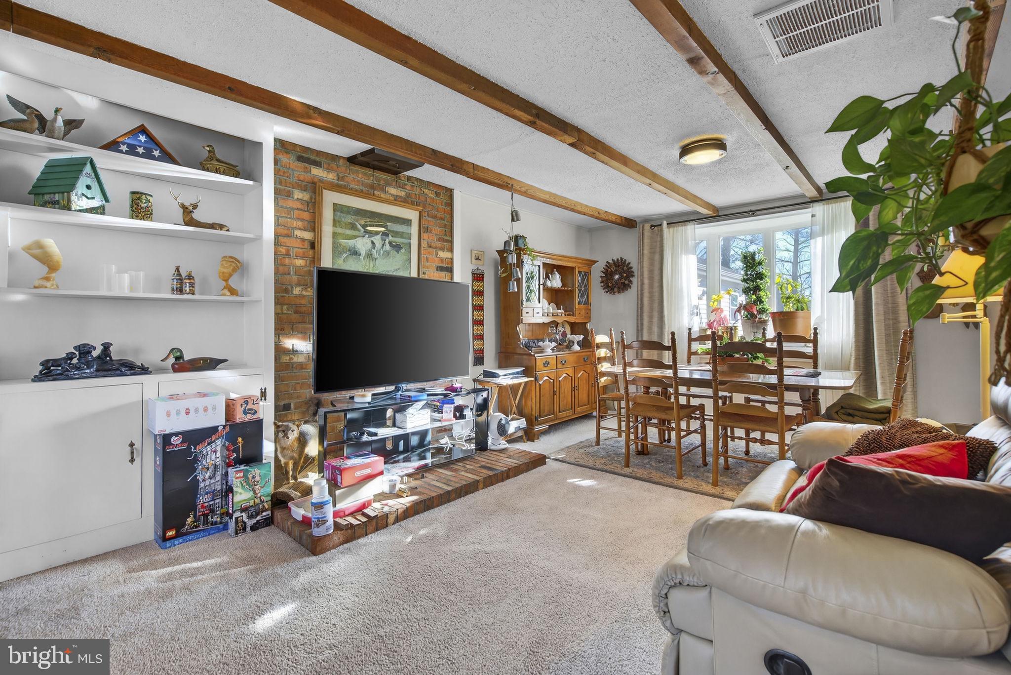 FAIRVIEW ACRES - Residential