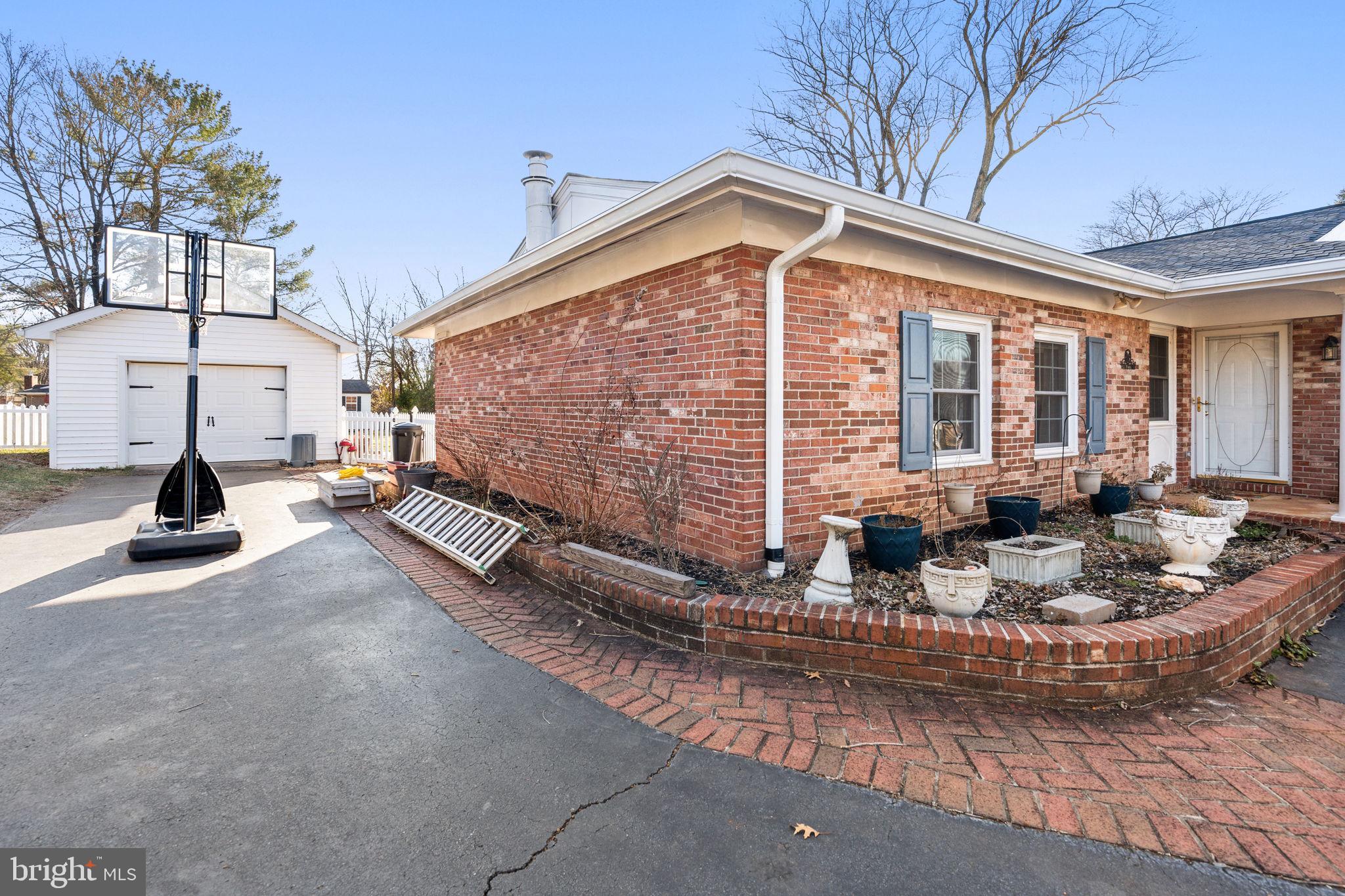 FAIRVIEW ACRES - Residential