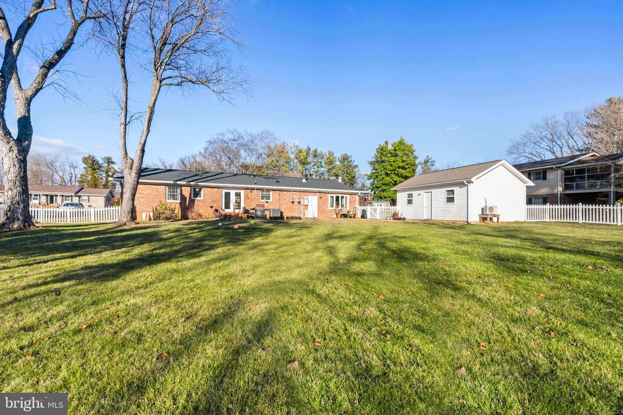 FAIRVIEW ACRES - Residential