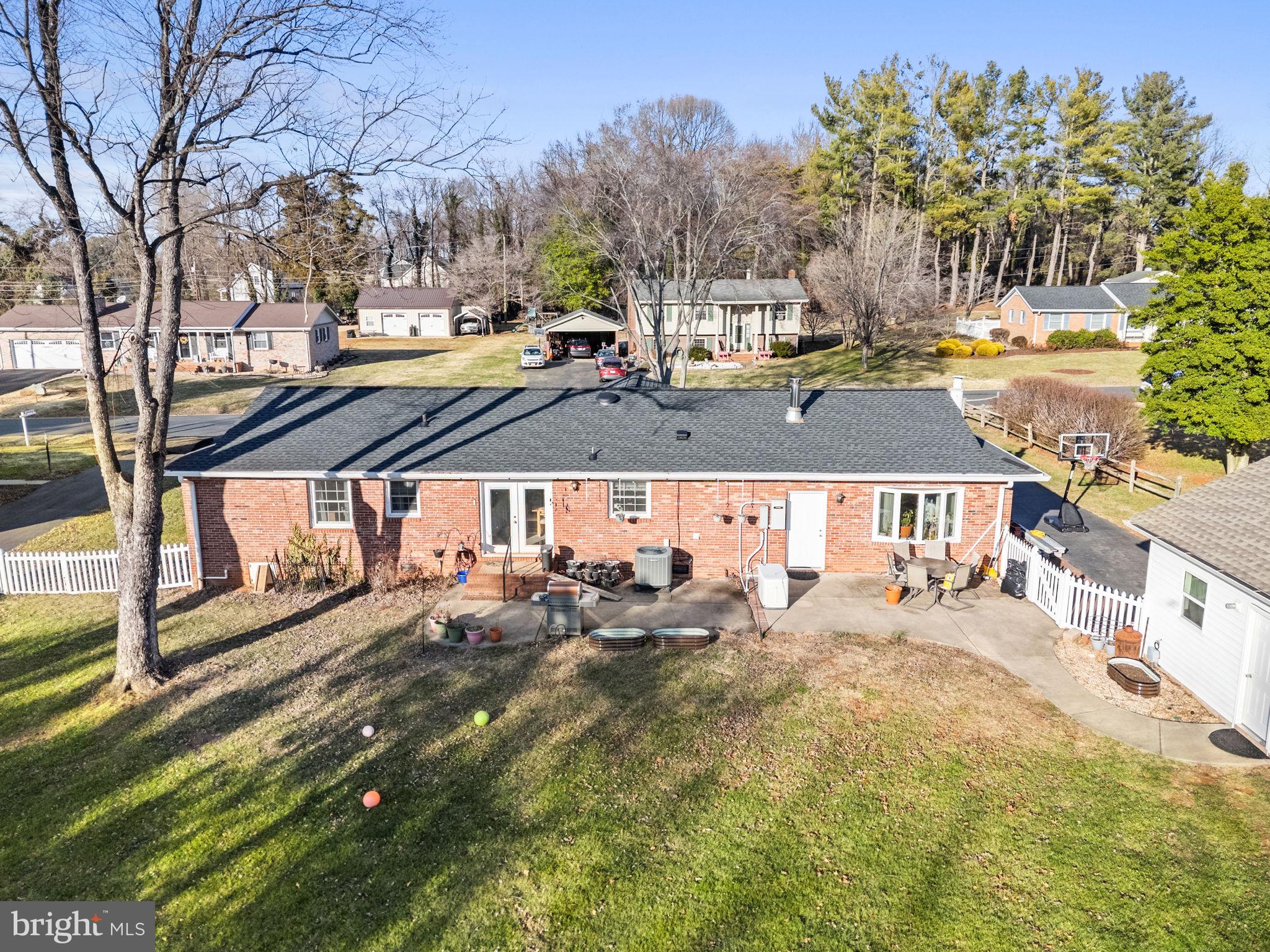 FAIRVIEW ACRES - Residential