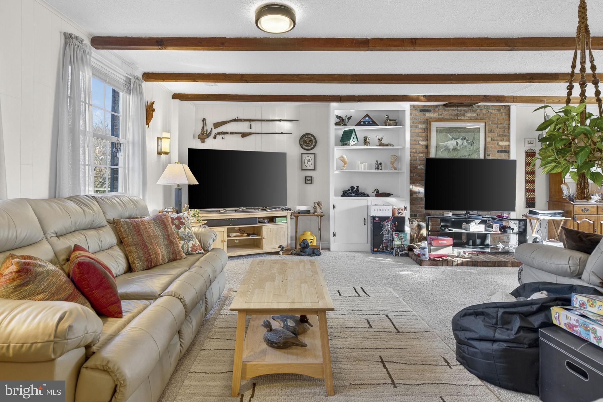 FAIRVIEW ACRES - Residential