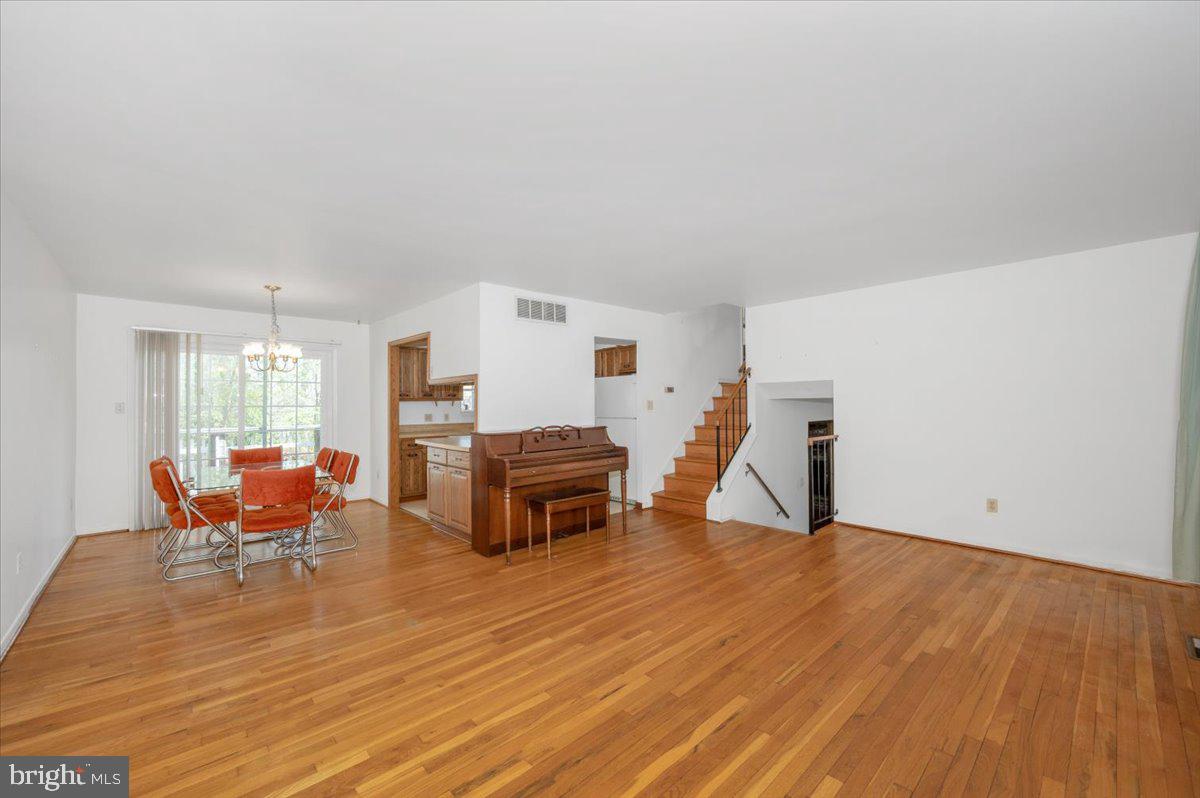 HOLLYWOOD ON SEVERN - Residential