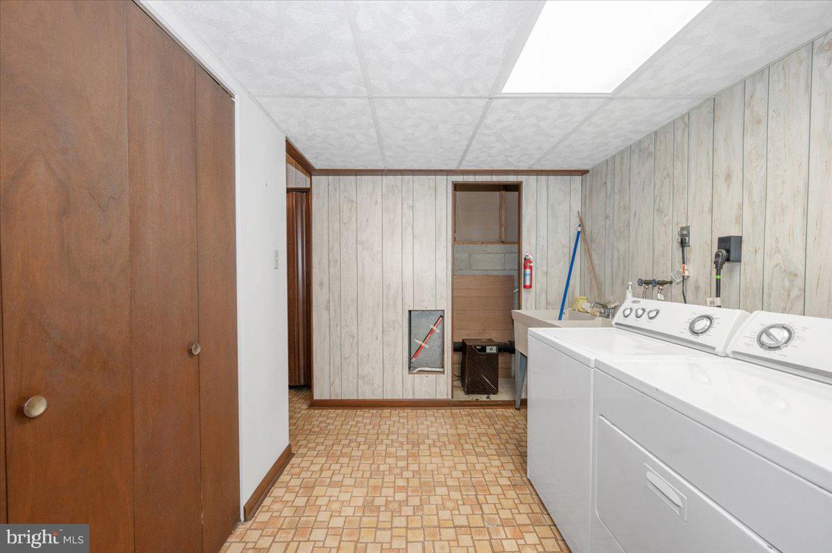 HOLLYWOOD ON SEVERN - Residential