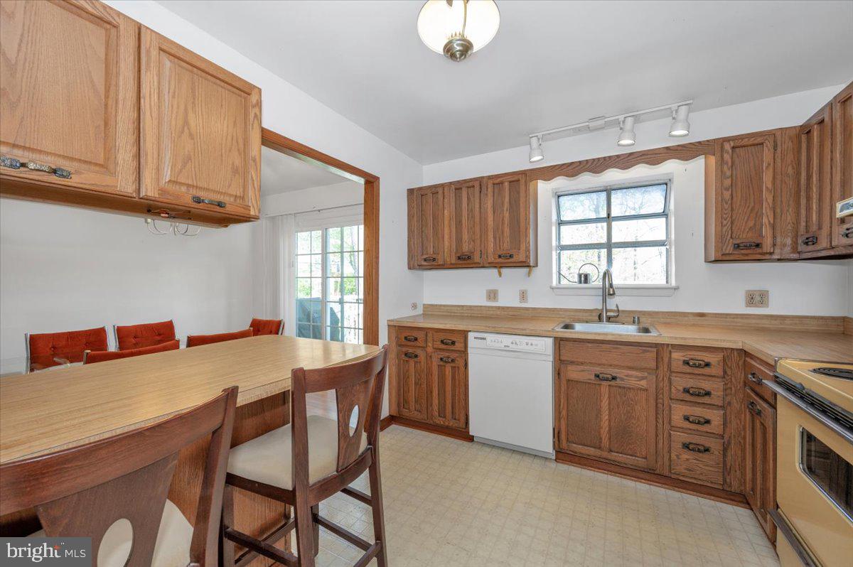 HOLLYWOOD ON SEVERN - Residential