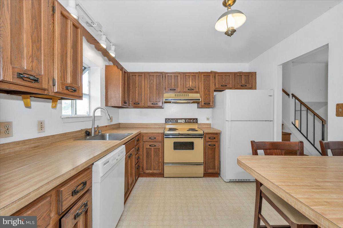 HOLLYWOOD ON SEVERN - Residential