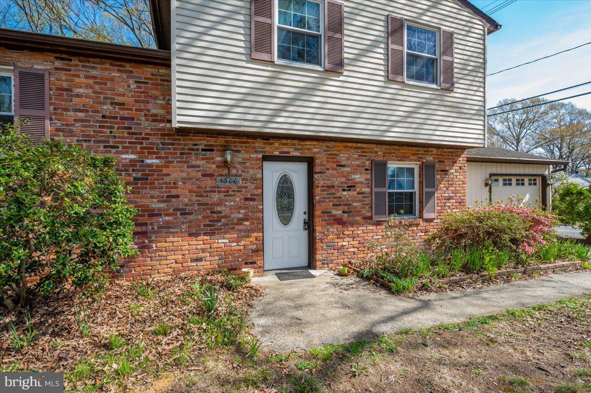 HOLLYWOOD ON SEVERN - Residential