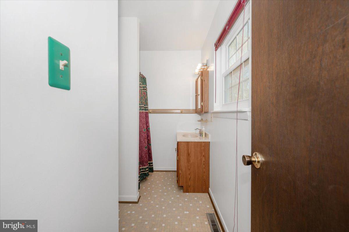 HOLLYWOOD ON SEVERN - Residential