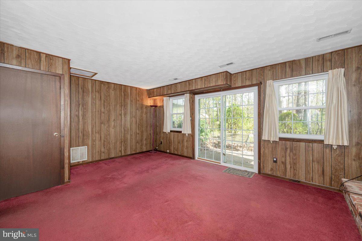 HOLLYWOOD ON SEVERN - Residential