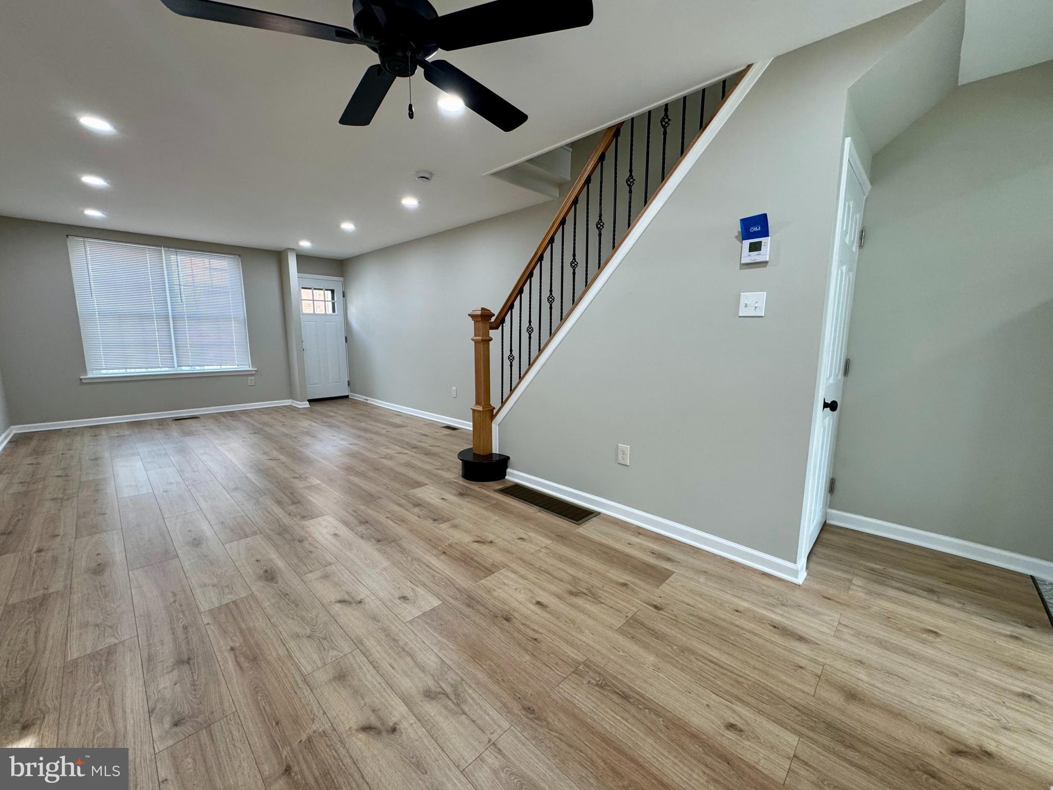 PORT RICHMOND - Residential